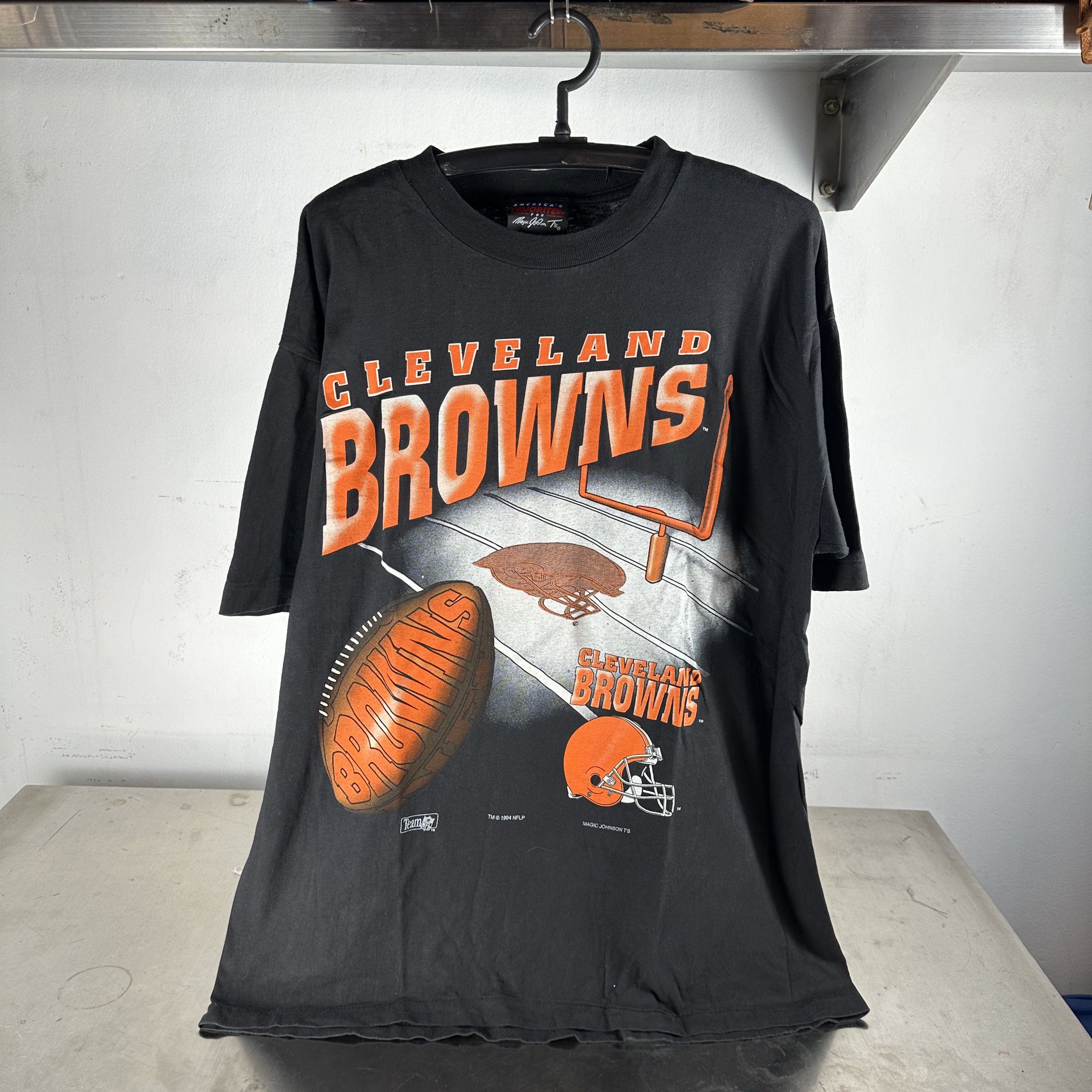 Vintage Vintage 1994 Cleveland Browns NFL Graphic XL T-Shirt Size US XL / EU 56 / 4 - 1 Thumbnail