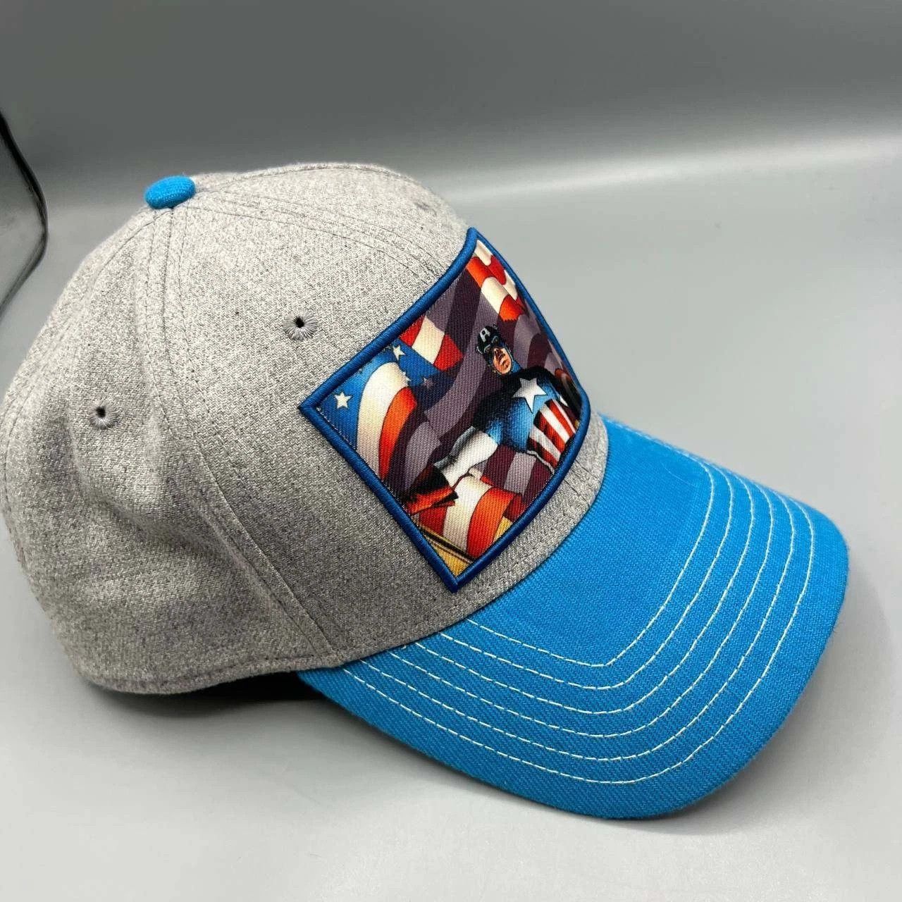 Marvel Comics Captain America Flag Hat Men Gray Blue Marvel Snap Back Cap Size ONE SIZE - 7 Thumbnail