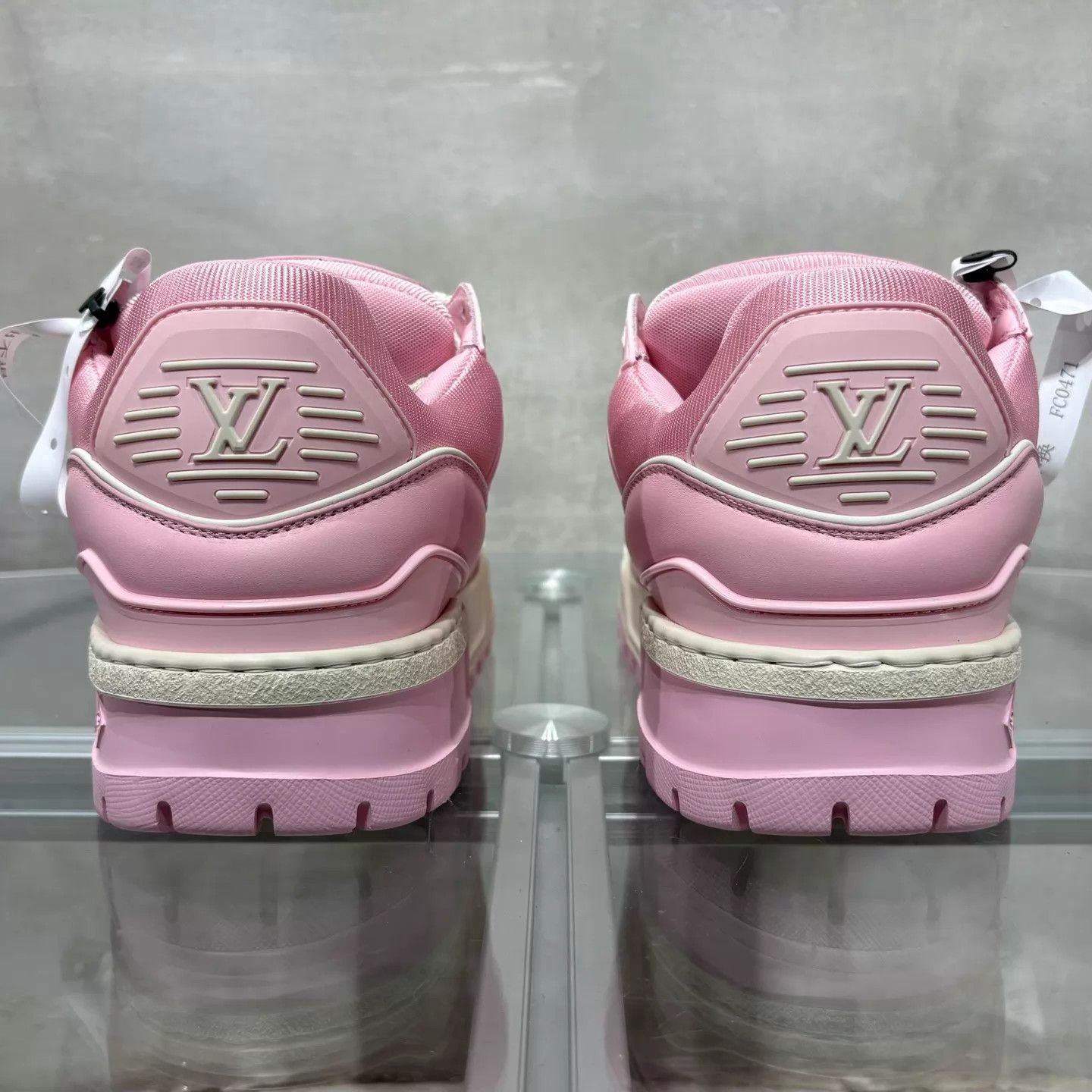 Louis Vuitton LV Trainer Maxi Jigglypuff Pink V-Day BNIB UK7.5 (41.5) Size US 8.5 / EU 41-42 - 6 Thumbnail