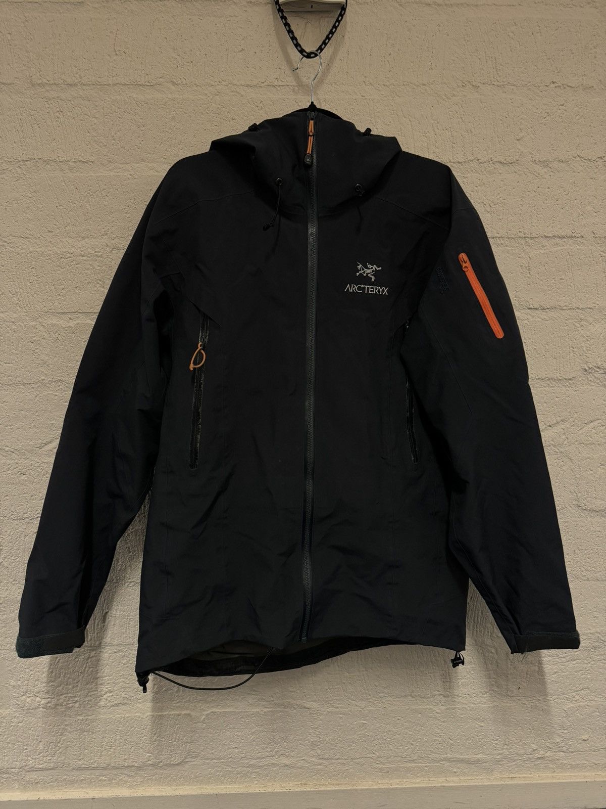 Arc'Teryx × Goretex × Outdoor Life Vintage Sunfaded Arc