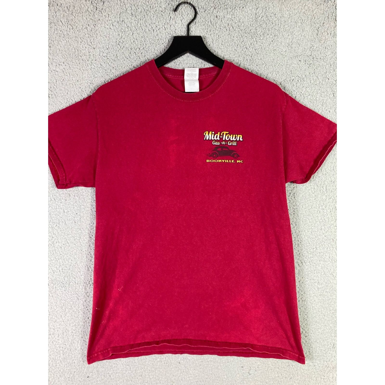Gildan Booneville NC Gas N Grill Shirt Men's M Vintage Retro Size US M / EU 48-50 / 2 - 7 Thumbnail