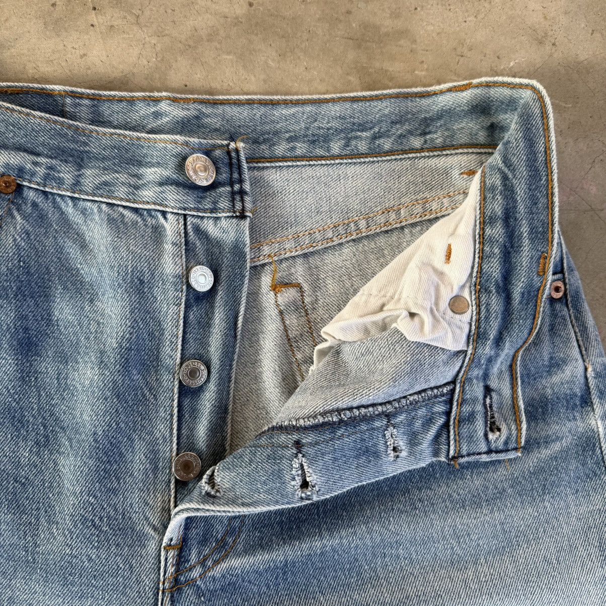 Levi's Vintage Clothing W30x30 Vintage Levi's 701 USA Faded Button Fly Denim Jean Size US 30 / EU 46 - 7 Thumbnail