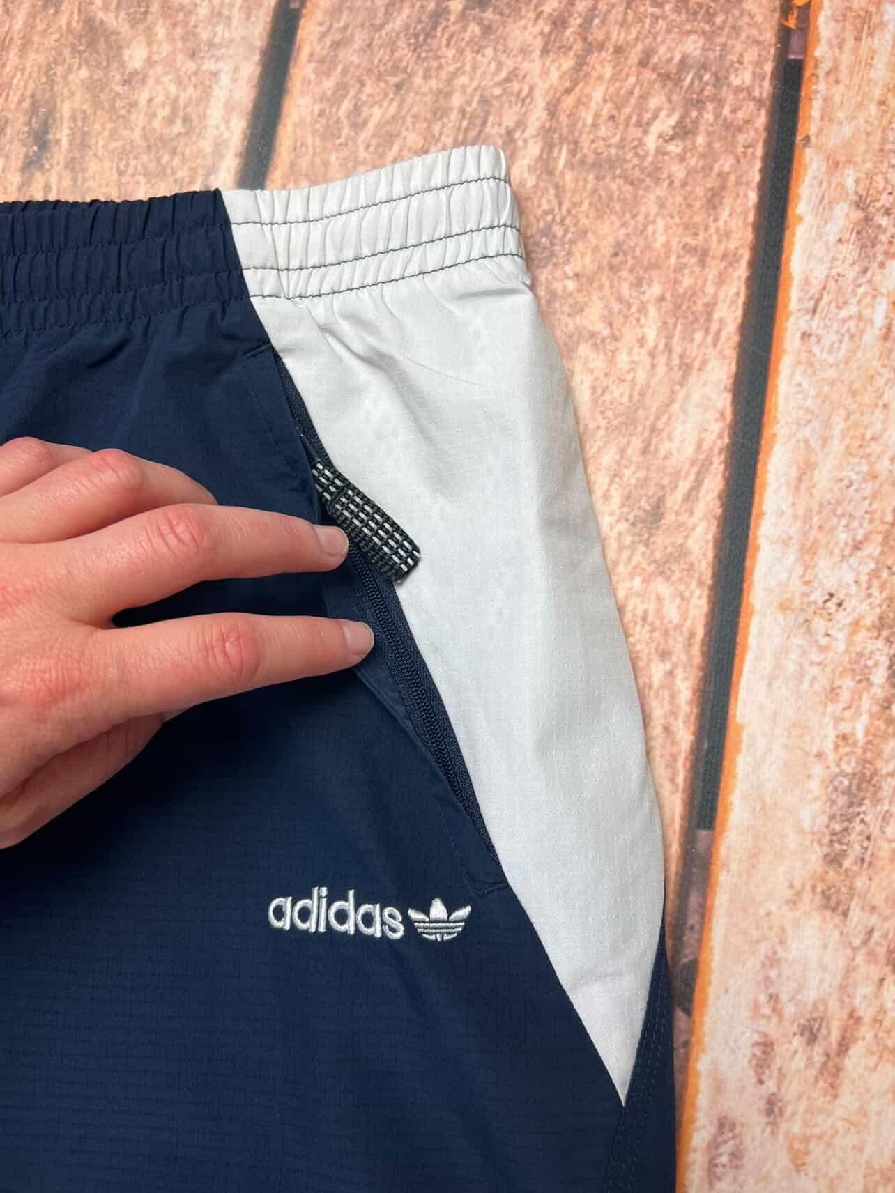 Adidas Adidas sweatpants size M Size US 36 / EU 52 - 3 Thumbnail
