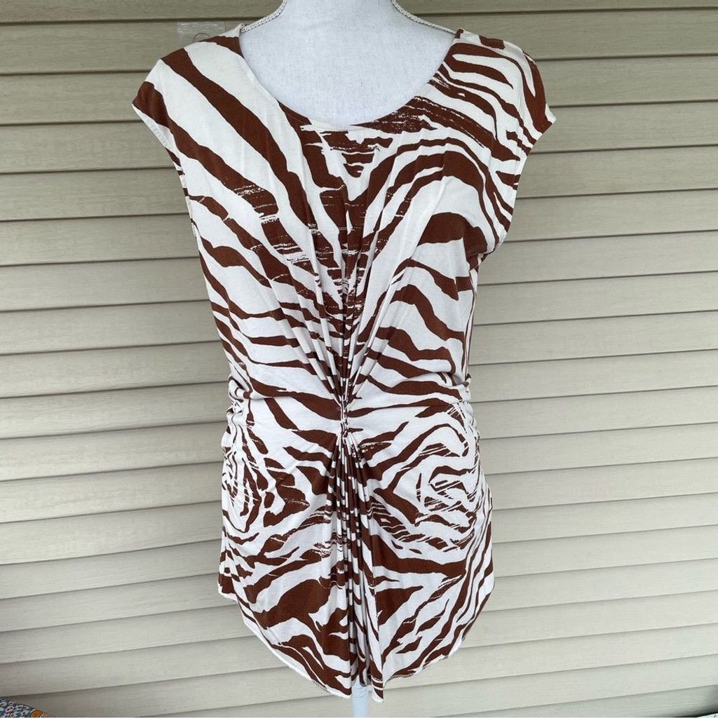 Lafayette 148 Lafayette 148 Gathered Center Blouse Size M Size M / US 6-8 / IT 42-44 - 1 Thumbnail