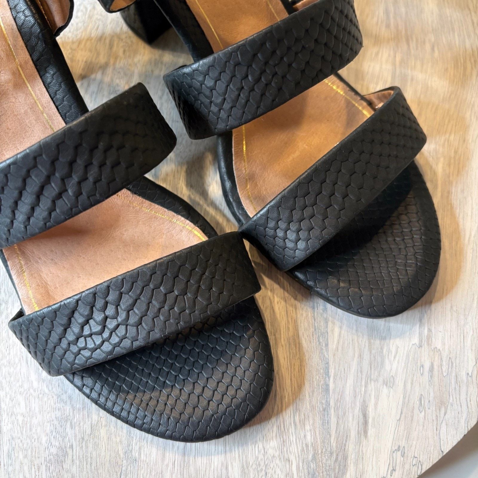 Vionic Vionic Blaire Sandals Black Snake Embossed Leather Size 9.5 Size US 9.5 / IT 39.5 - 8 Thumbnail