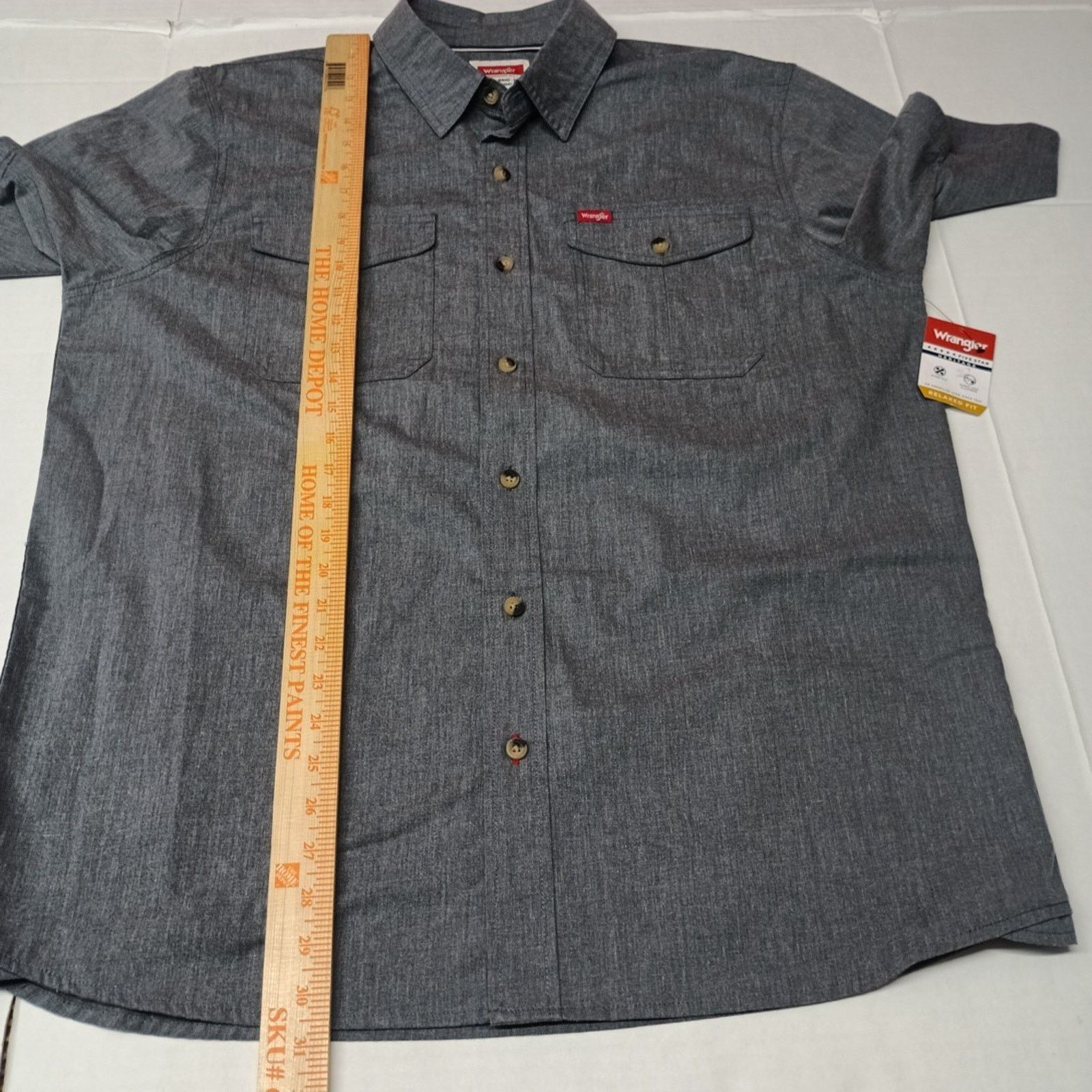 Wrangler Wrangler Men's Relaxed Fit Woven Button Up Shirt Size L Gray Size US L / EU 52-54 / 3 - 5 Thumbnail
