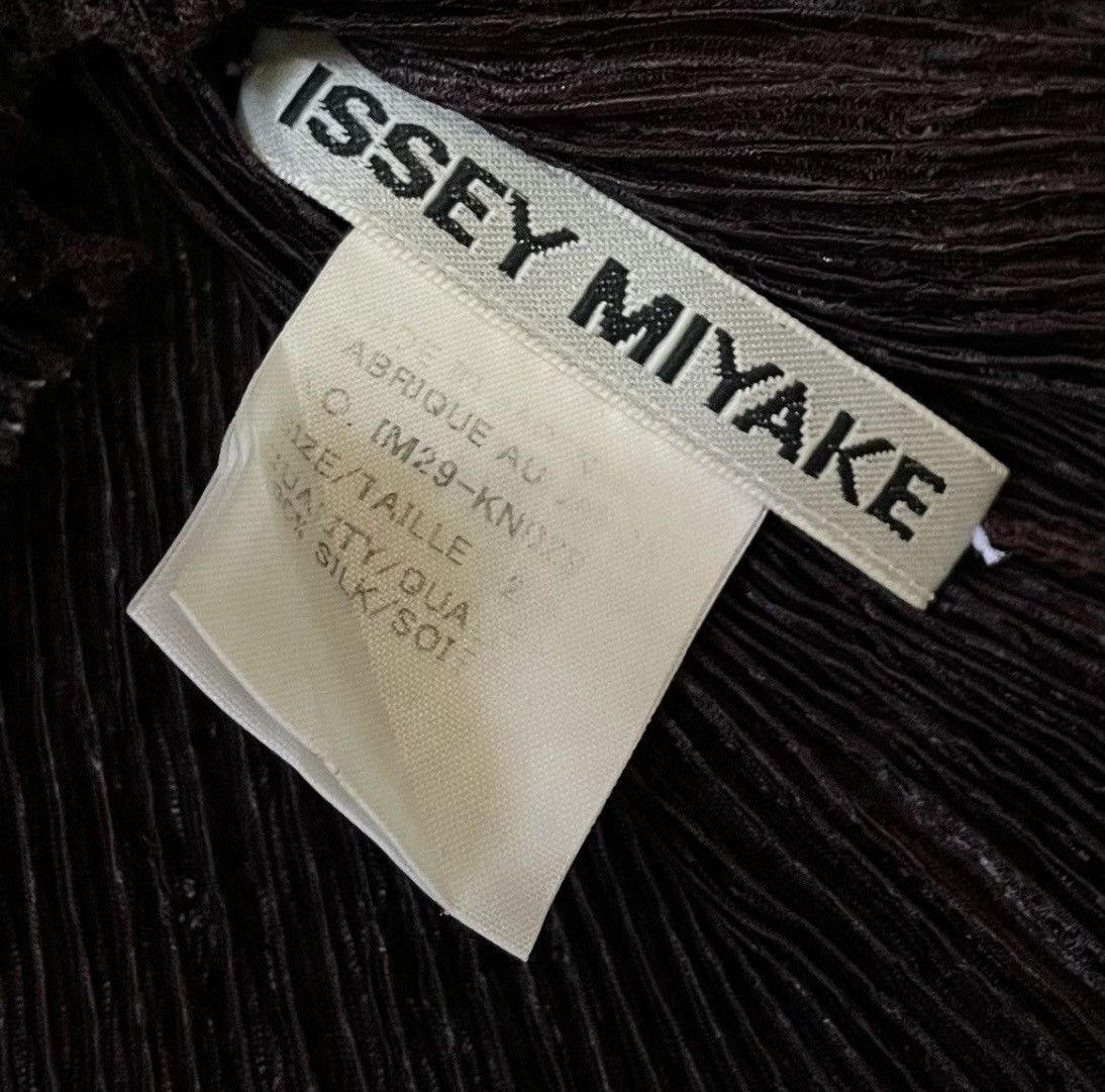 Pleats Please Issey Miyake TAX FREE 🇺🇸 issey miyake pleats dark brown longsleeve Size S / US 4 / IT 40 - 3 Thumbnail