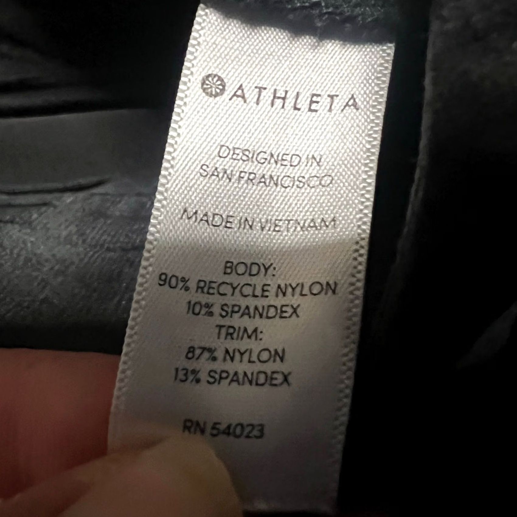 Athleta Athleta Pants Womens 8T Wander Straight Black Hiking Active #353692 *flaw Small hole Size 30" / US 8 / IT 44 - 7 Thumbnail