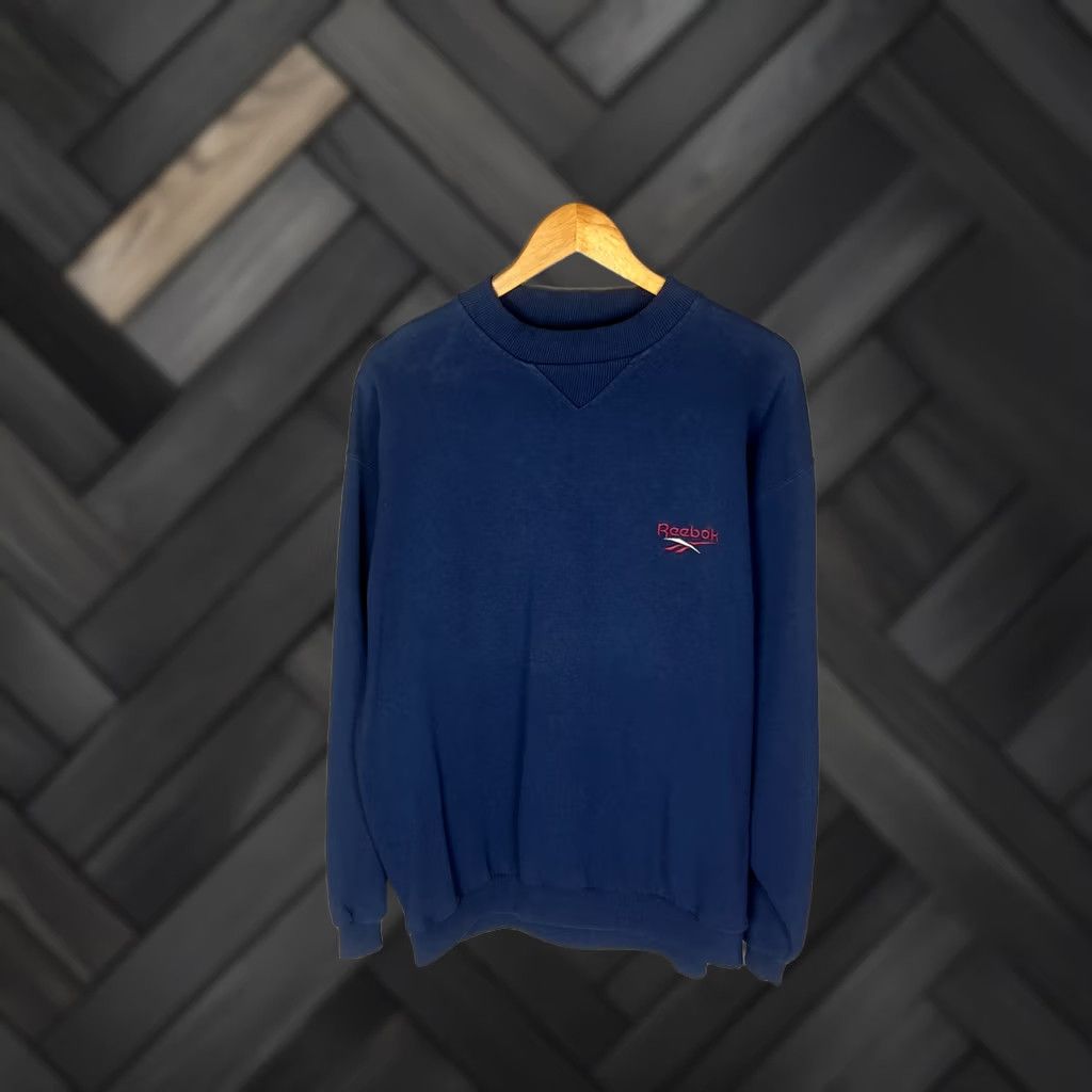 Reebok VINTAGE Reebok Sweatshirt Navy Blue Pullover Embroidered Logo M Men’s Retro Size US M / EU 48-50 / 2 - 1 Thumbnail