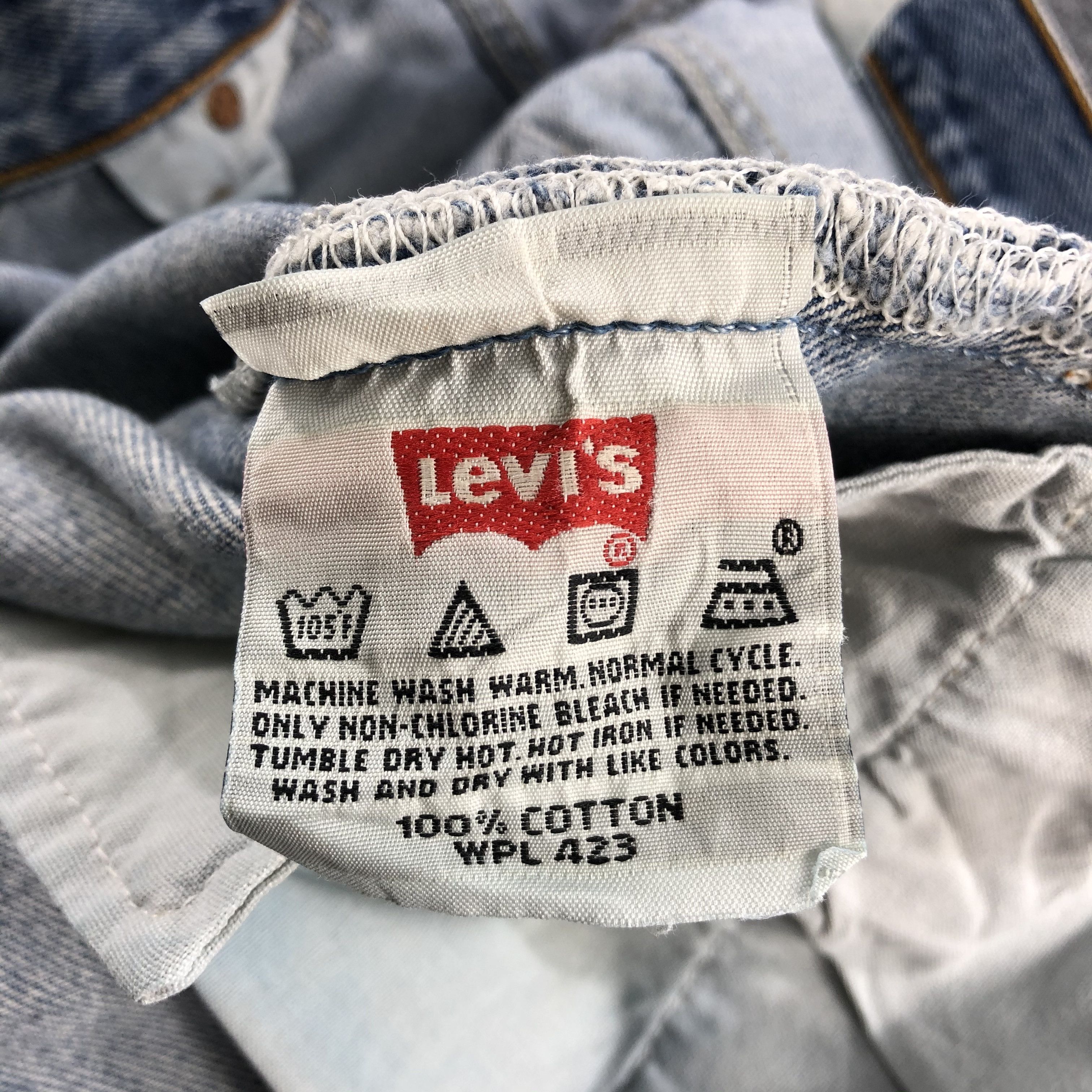 Levi's 90s Vintage Light Wash Levis 501 Jeans-J1998 Size US 26 / EU 42 - 10 Thumbnail