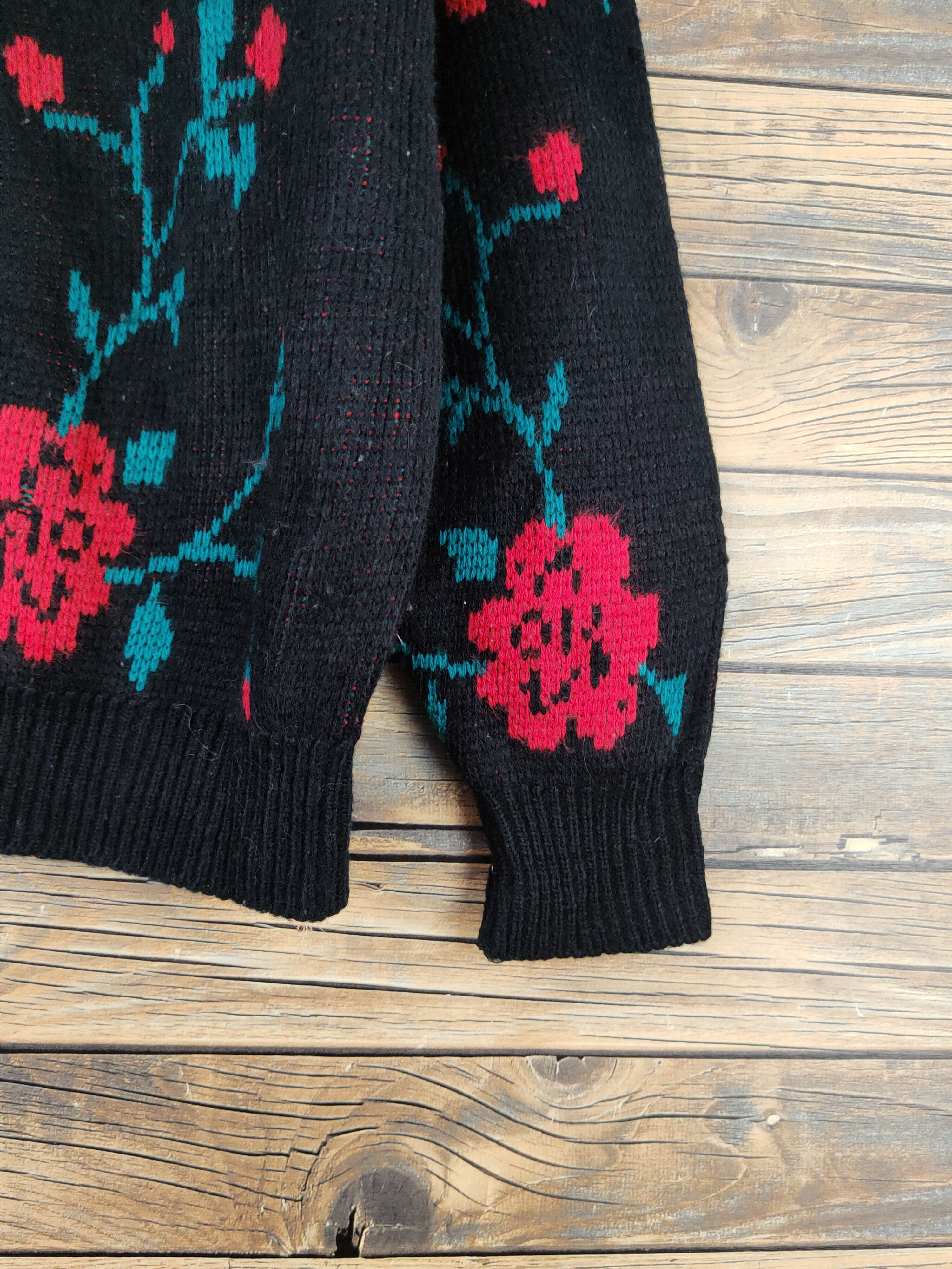 Aran Isles Knitwear × Japanese Brand Japan vintage Black Flowers Knitwear Cardigan #W970 Size M / US 6-8 / IT 42-44 - 6 Thumbnail