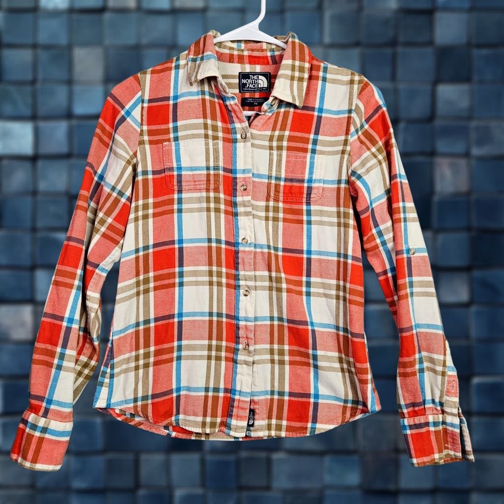 The North Face The North Face Women's Multicolor Plaid Flannel Button Up Shirt XS Regular Size XS Button-Up Casual Shirts Women's The North Face Size XS / US 0-2 / IT 36-38 - 1 Thumbnail