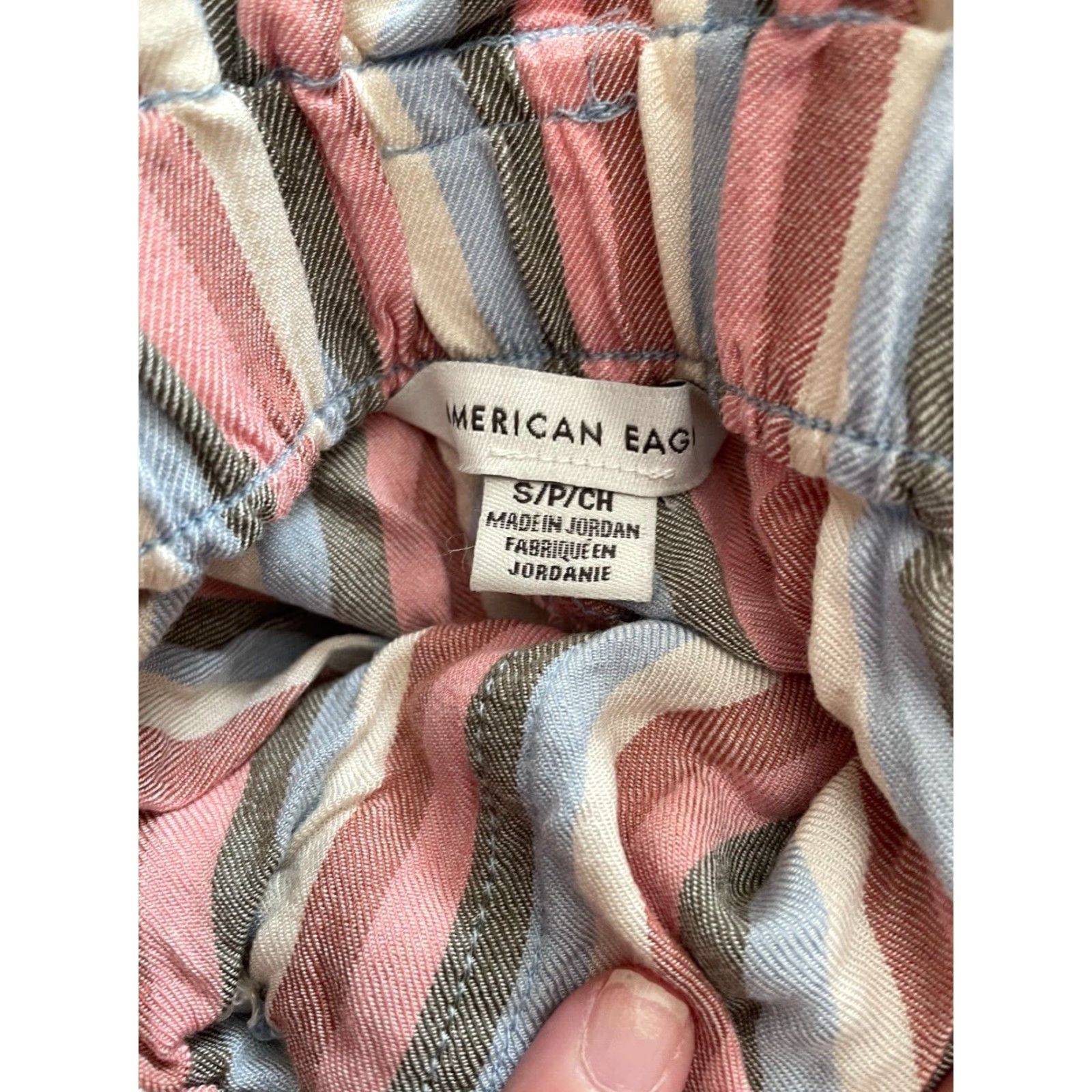 American Eagle Outfitters VINTAGE? (no) American Eagle Everyday Soft Shorts Size Small Stripped tie belt bohemian Size 28" / US 6 / IT 42 - 3 Thumbnail