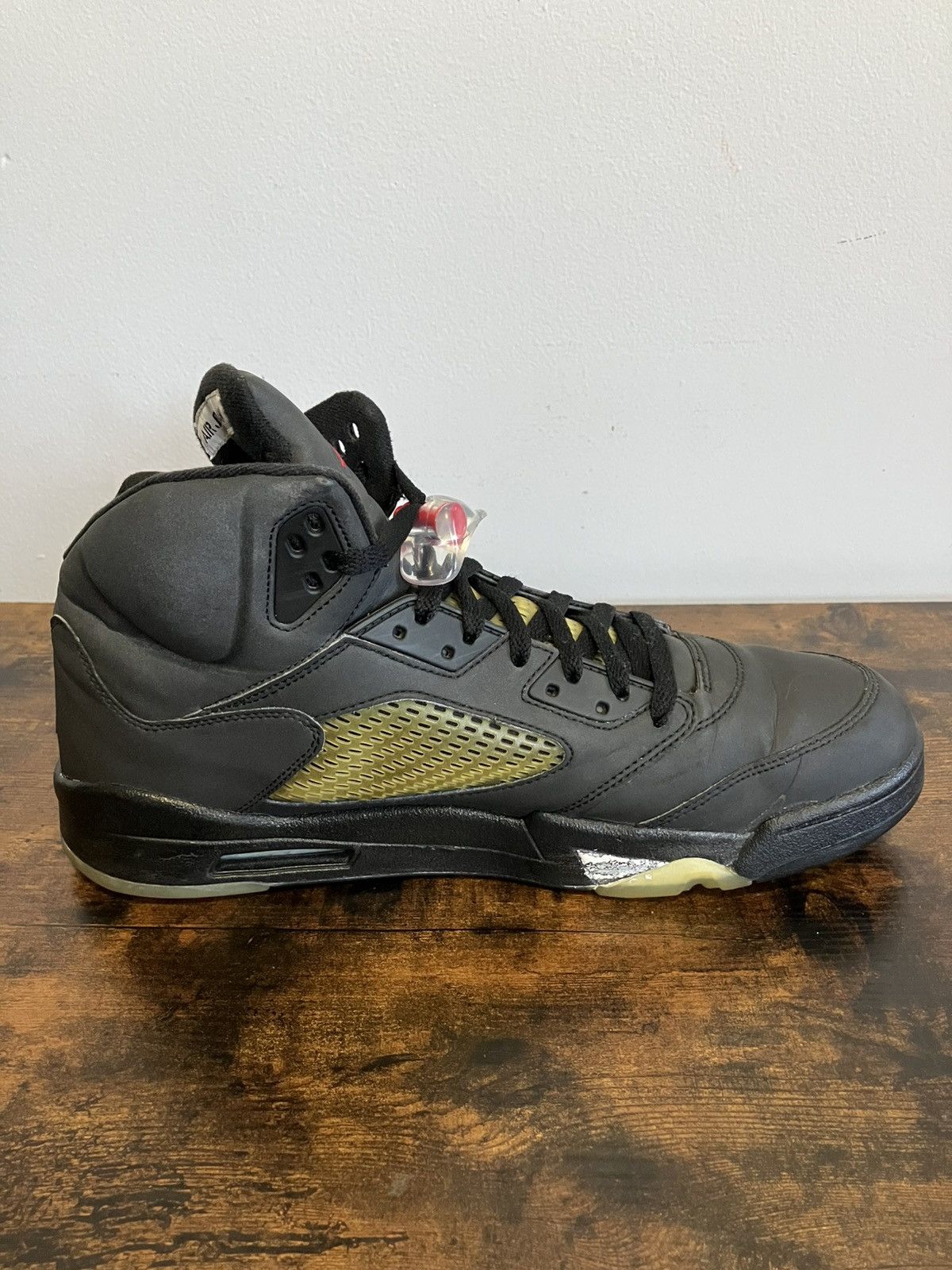 Jordan Brand Size 13.5 - Air Jordan 5 Retro Raging Bull Pack - 3M Size US 14 / EU 47 - 3 Thumbnail