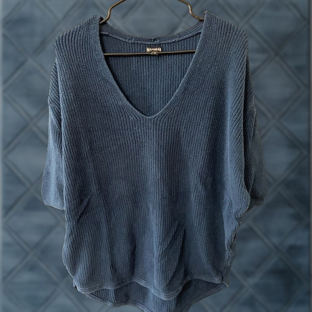 Express EXPRESS Women's Sweater M Blue Knit Pullover Casual Crew Neck Half Sleeve Modern Size M / US 6-8 / IT 42-44 - 1 Thumbnail