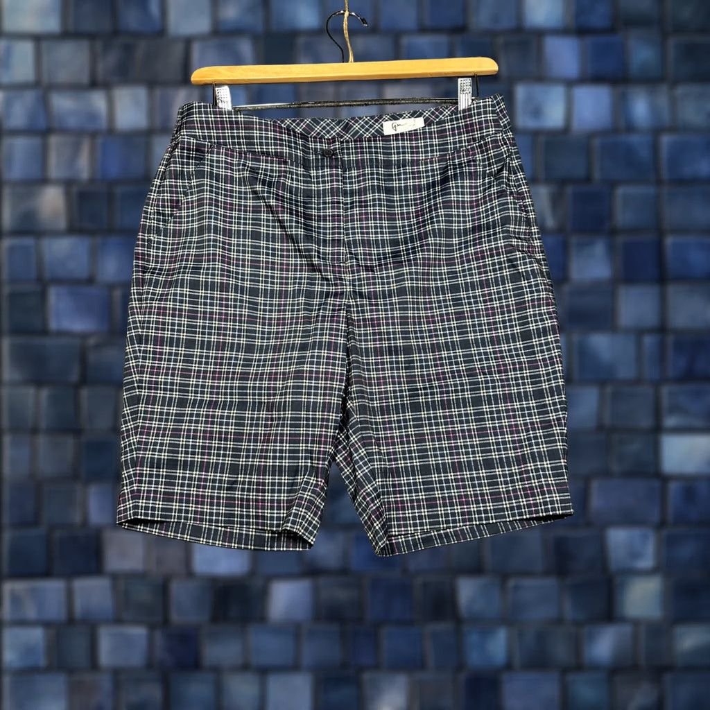Vintage Greg Norman Shorts Womens 10 Blue Pink Plaid Bermuda Pockets Golf Shirt Size 32" / US 10 / IT 46 - 1 Thumbnail