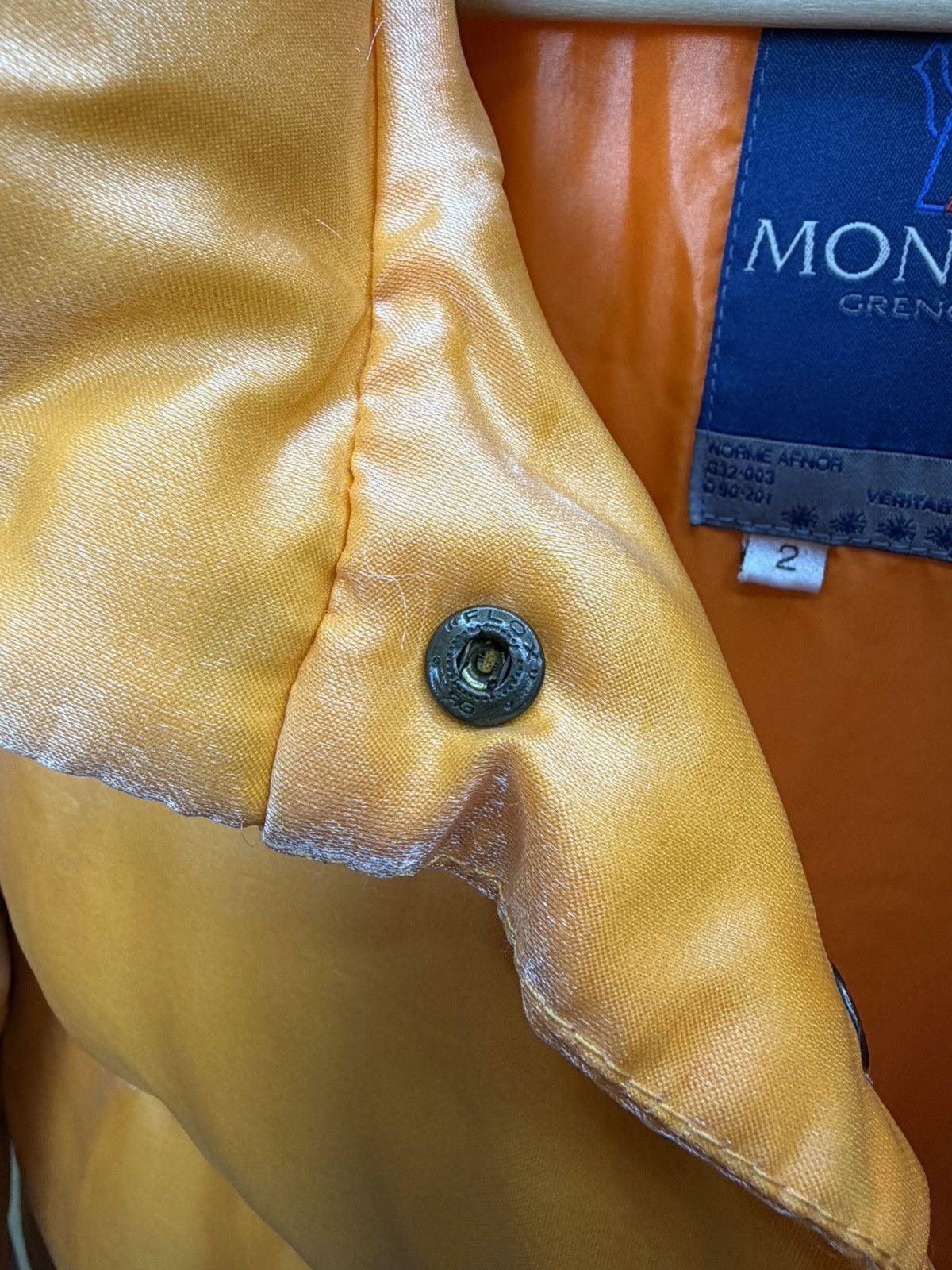 Moncler Grenoble Moncler Grenoble Women’s Orange Down Puffer Jacket Size 2 Size M / US 6-8 / IT 42-44 - 8 Thumbnail