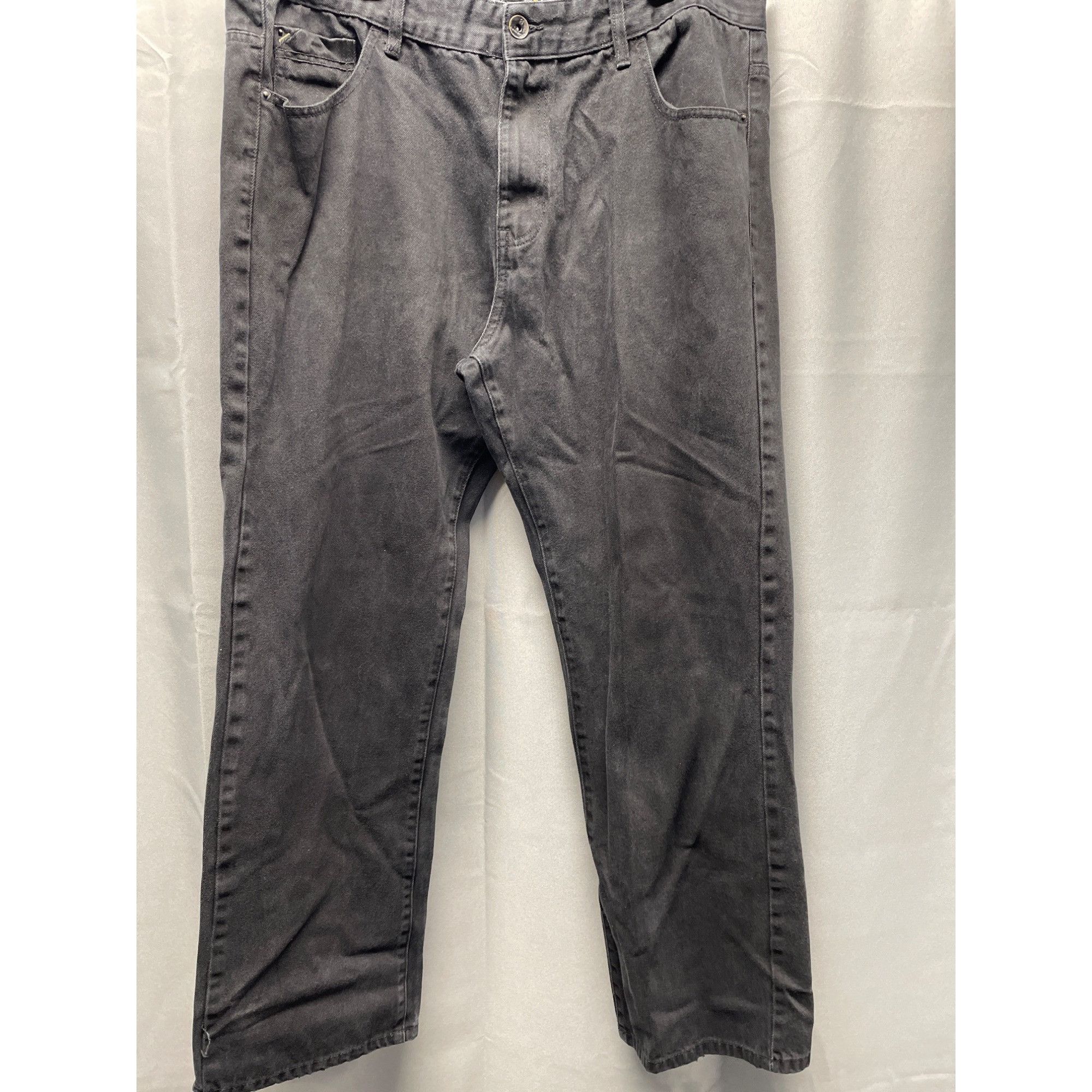 Other South Pole Men's Solid Black Jeans Straight 40 x 32 SKU 4365 Size US 40 / EU 56 - 1 Thumbnail