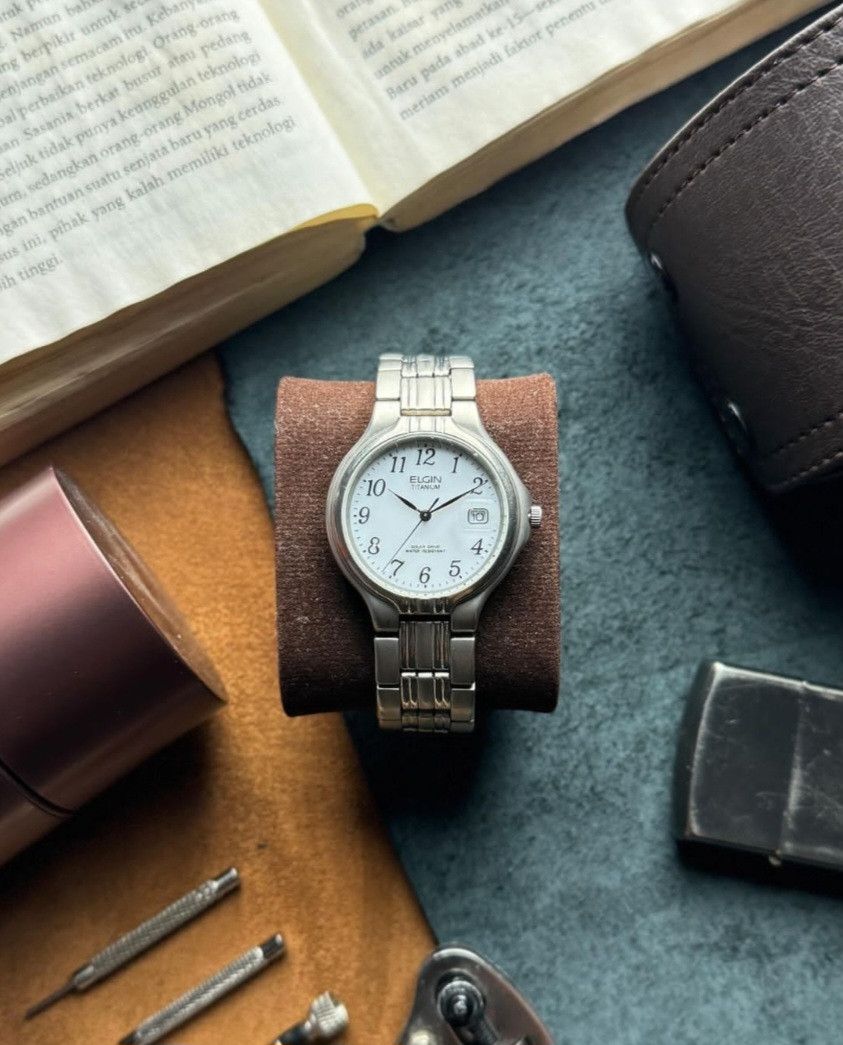 Elgin National Watch Company Vintage Elgin USA Titanium (Solar Powered) Size ONE SIZE - 1 Thumbnail