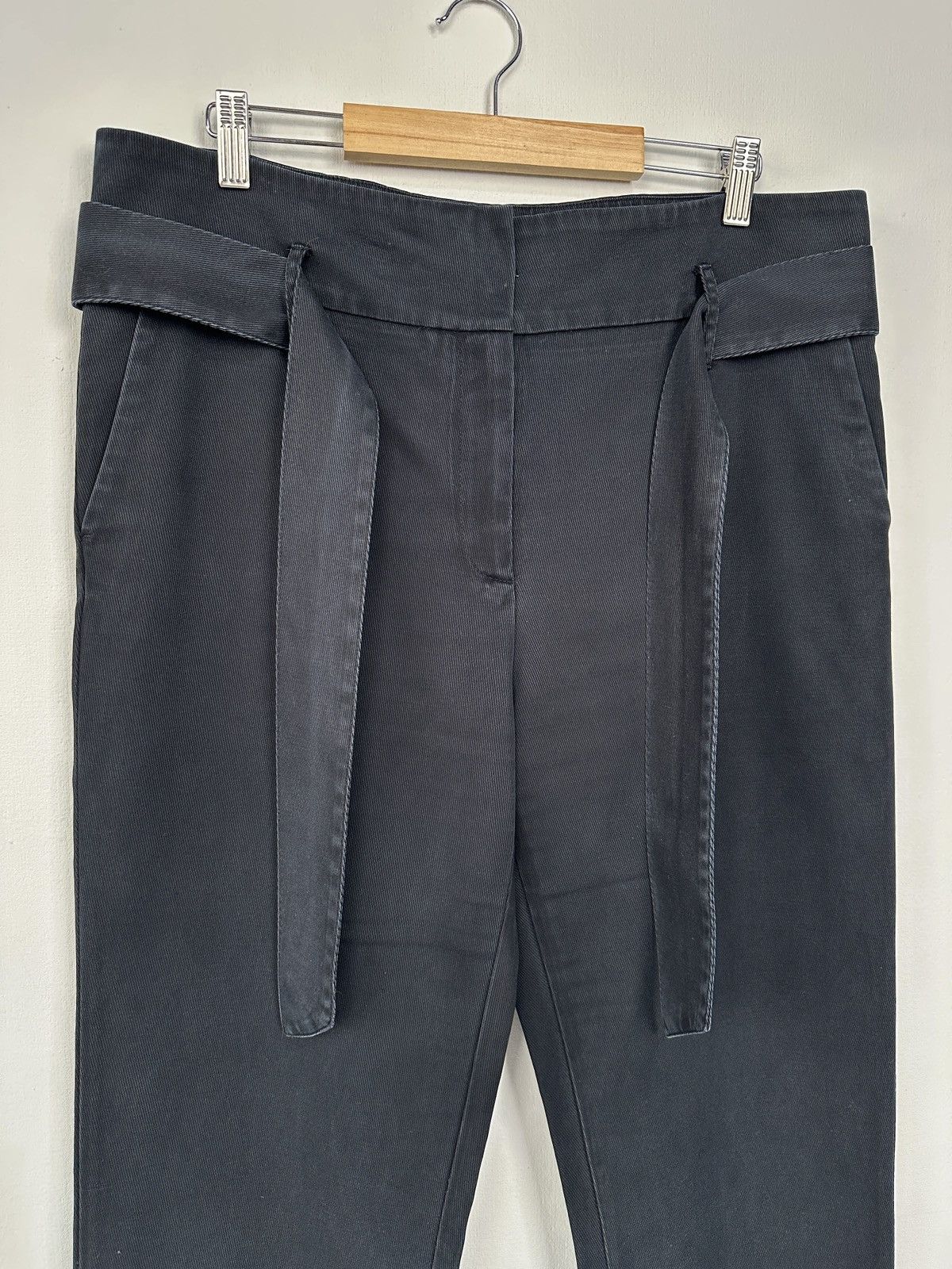 Sezane SEZANE Belted Black Lyocell / Cotton Trousers size 40 Size 28" / US 6 / IT 42 - 3 Thumbnail