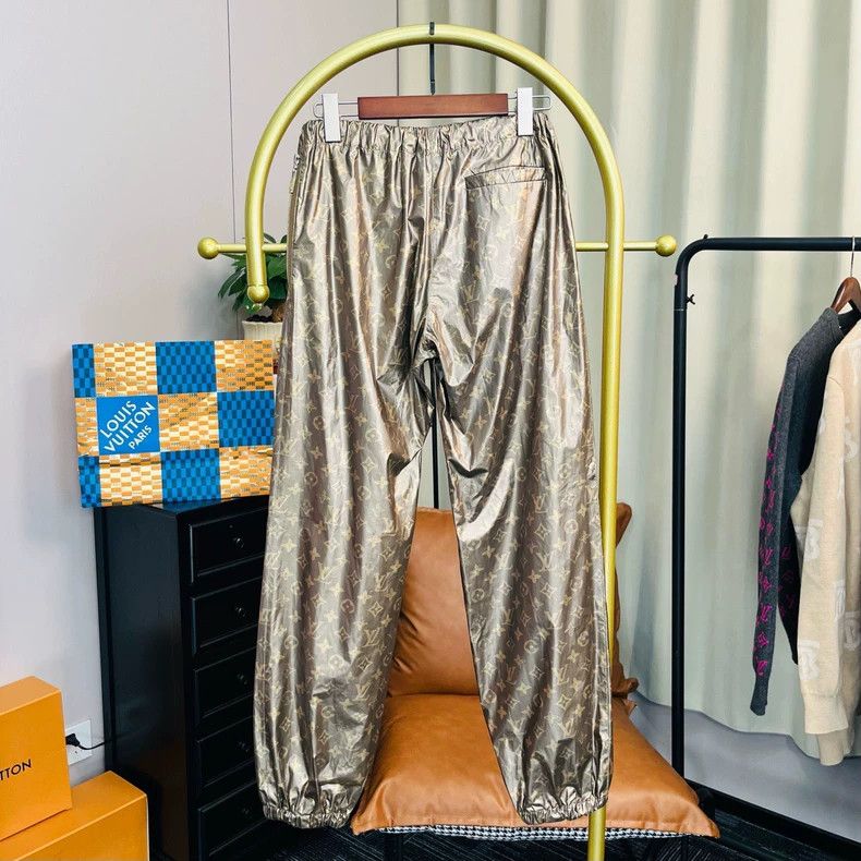 Louis Vuitton Louis Vuitton Golden Brown Full Print Jogging Pants Size US 34 / EU 50 - 2 Thumbnail