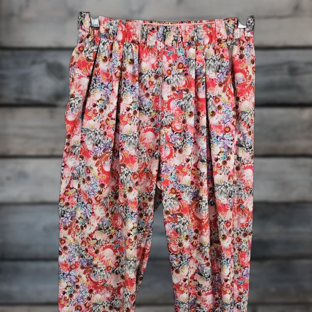 Lululemon Lululemon Womens Rollin With My Omies Joggers Sz 6 Flowabunga Floral Cropped Multicolor Pink Red Women 6 Jogger Pants Ready Womens Size 28" / US 6 / IT 42 - 1 Thumbnail