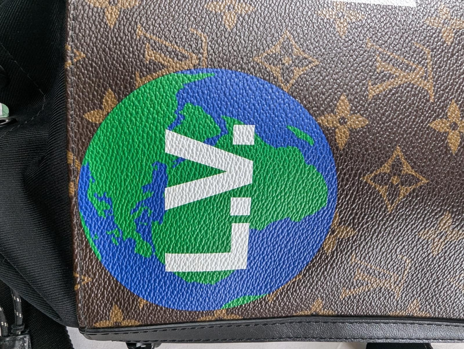 Louis Vuitton LOUIS VUITTON MONOGRAM CHALK SLINGBAG - BROWN Size ONE SIZE - 3 Thumbnail