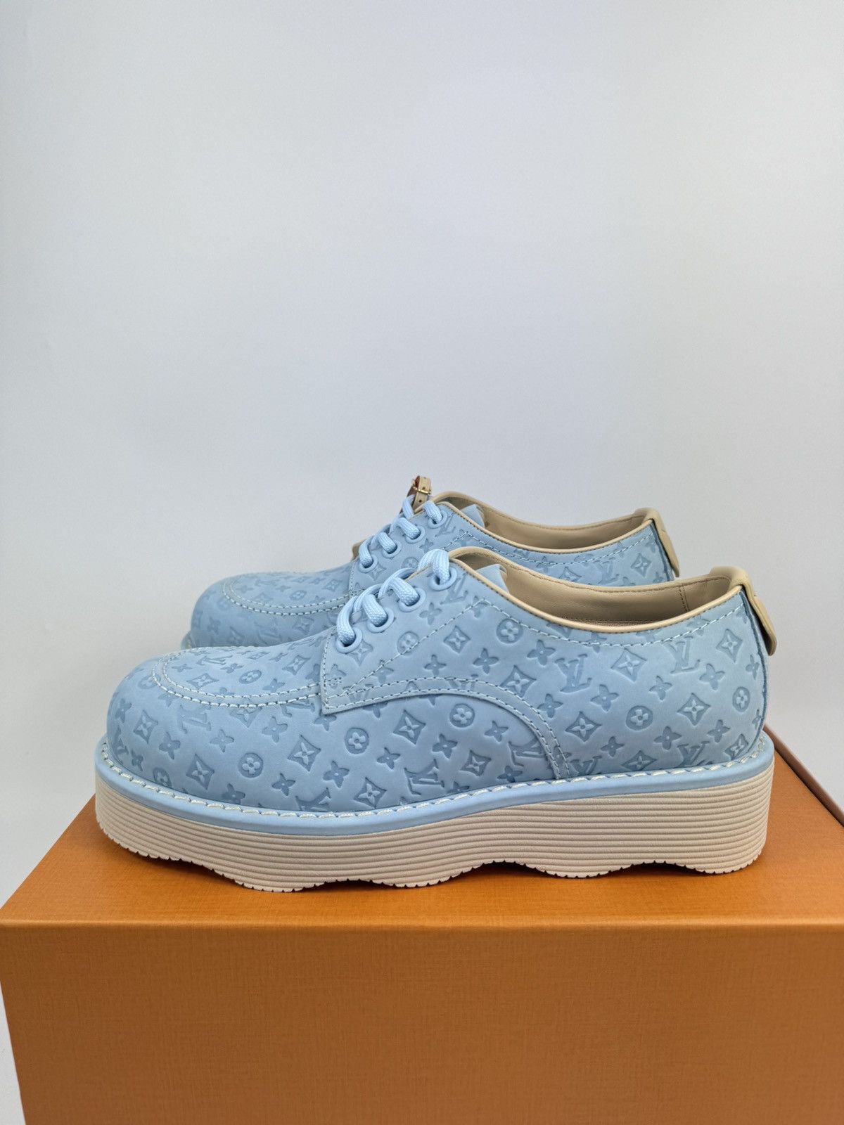 Louis Vuitton LV x TYLER THE CREATOR WAVES DERBIES 1ACWEA RARE Size US 8 / EU 41 - 3 Thumbnail