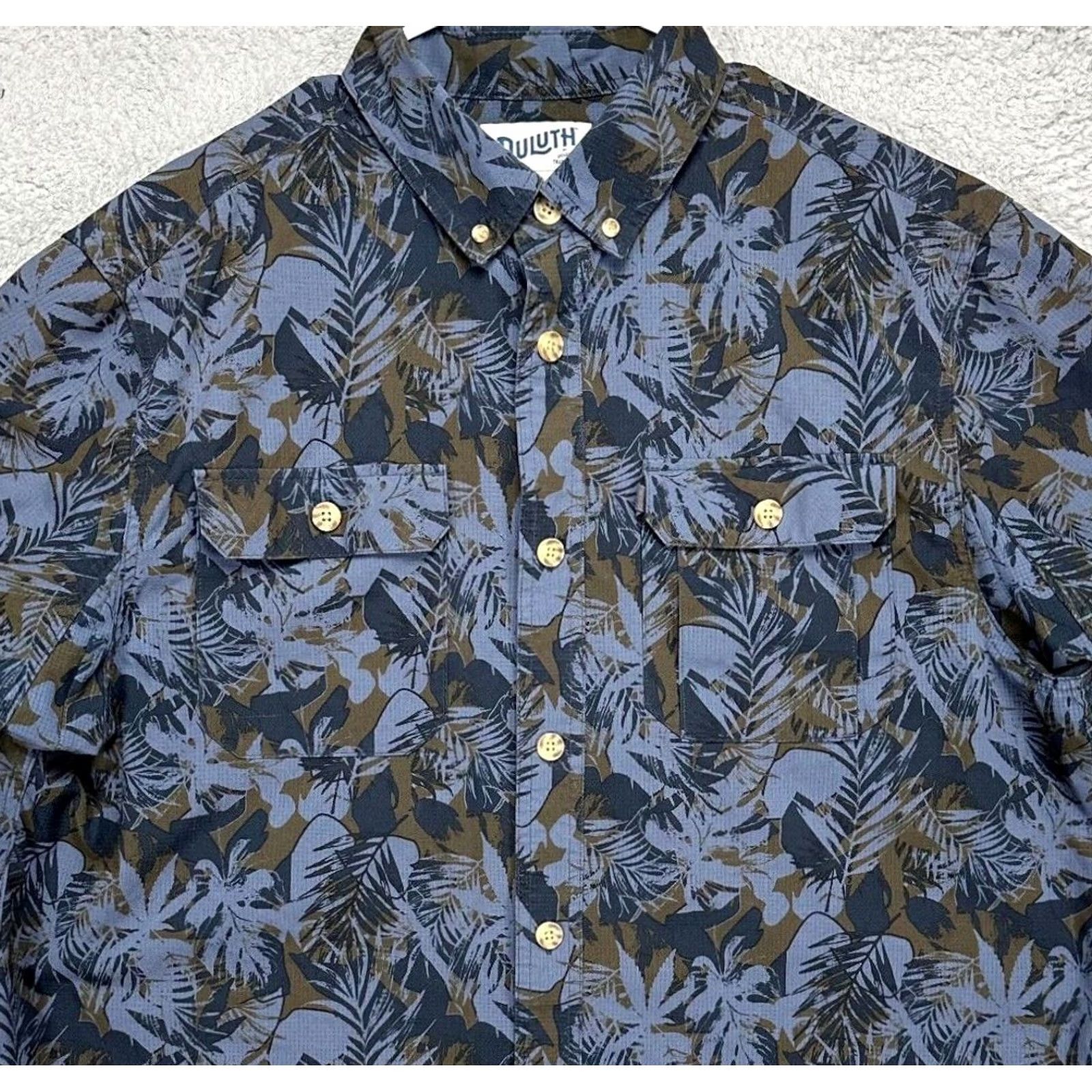 Duluth Trading Company Duluth Trading Co Shirt Mens Large Navy Floral Hiking Button Down Flap Pockets Size US L / EU 52-54 / 3 - 2 Thumbnail