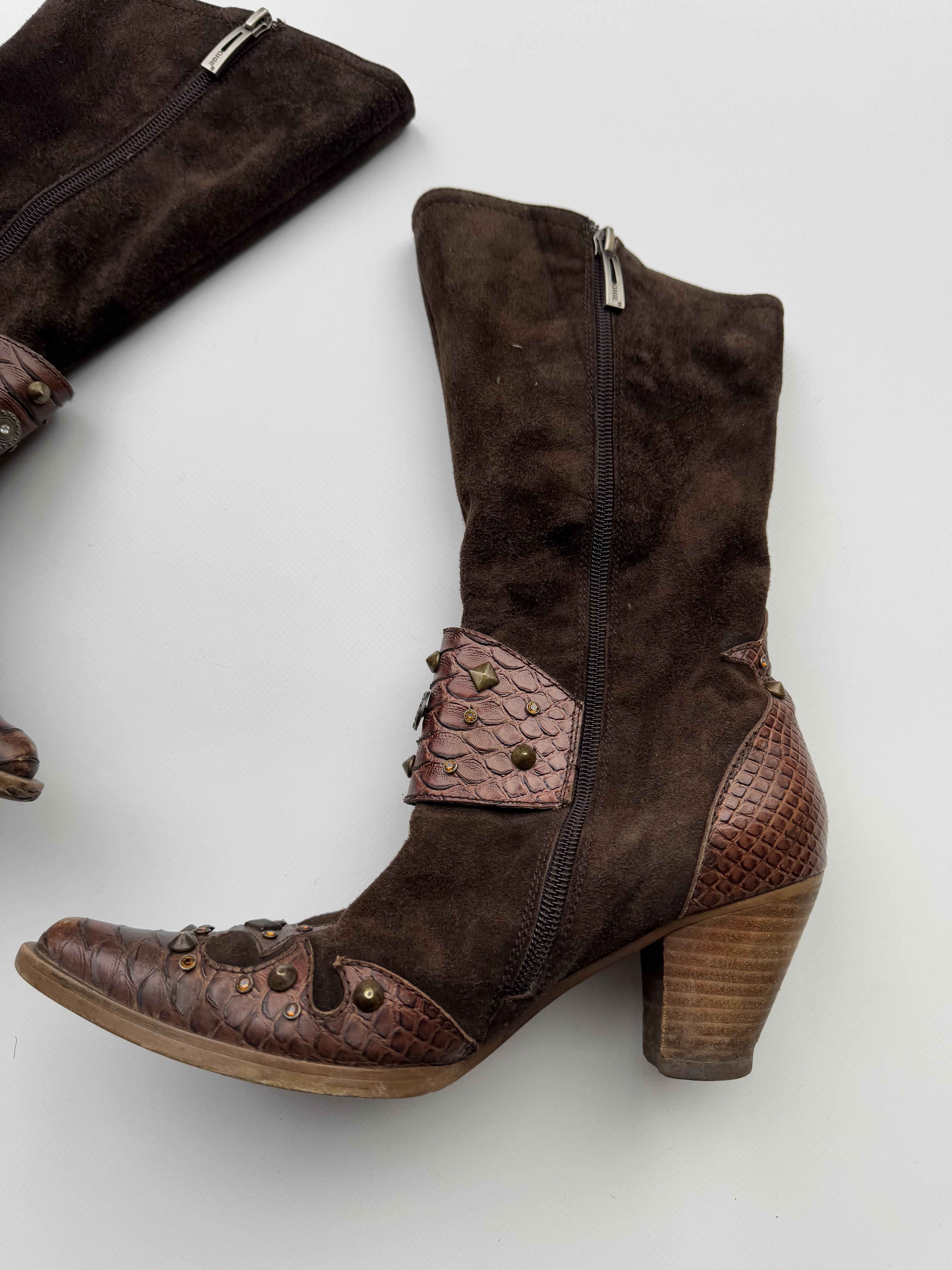Vintage Vintage Suede Leather Boots B311(V208)E2 Size US 6 / IT 36 - 6 Thumbnail