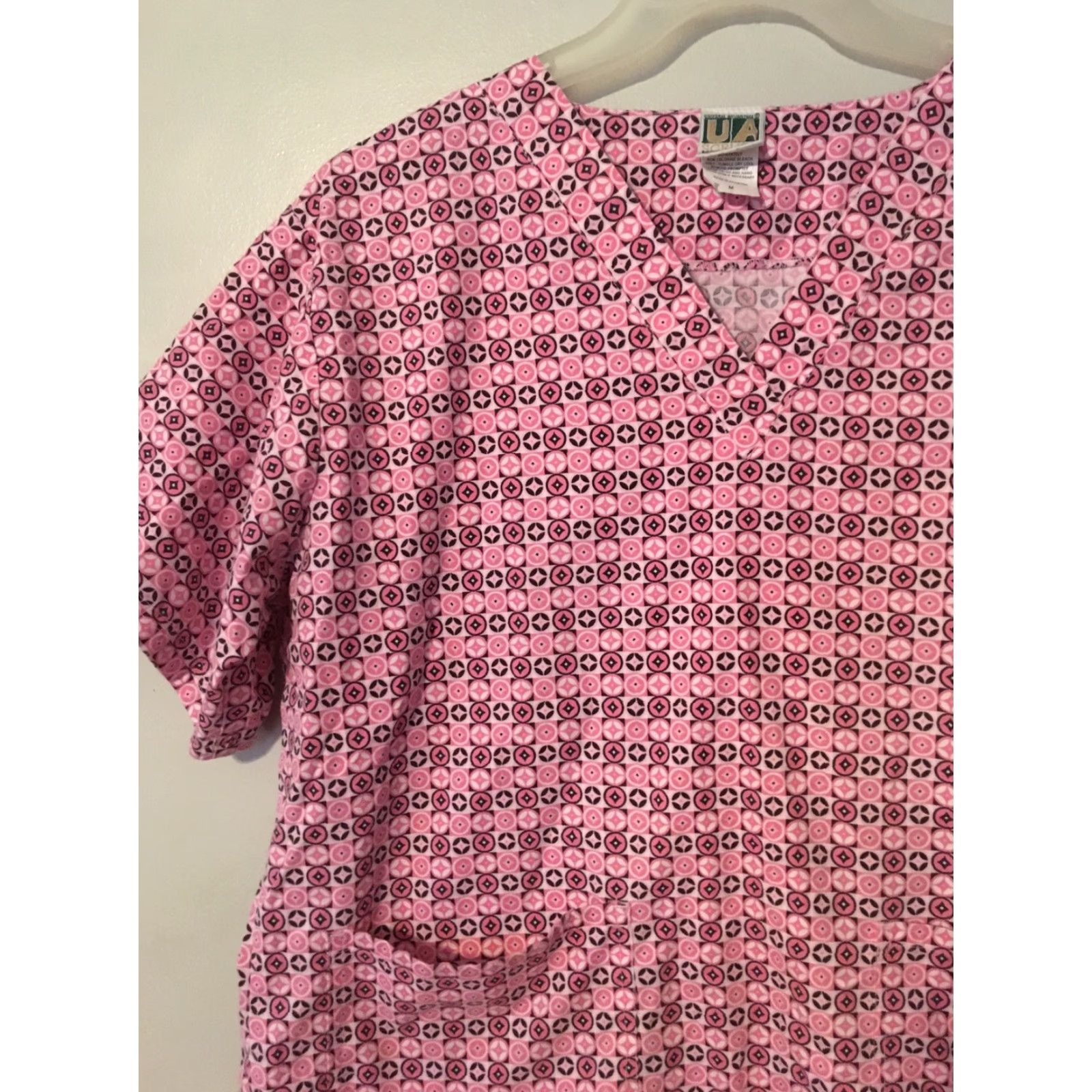 Pinko UA Scrubs Shirt Womens Pink Geometric Squares Circles Scrub Top Sz M Medium Patterned Pink Womens M Size M / US 6-8 / IT 42-44 - 3 Thumbnail