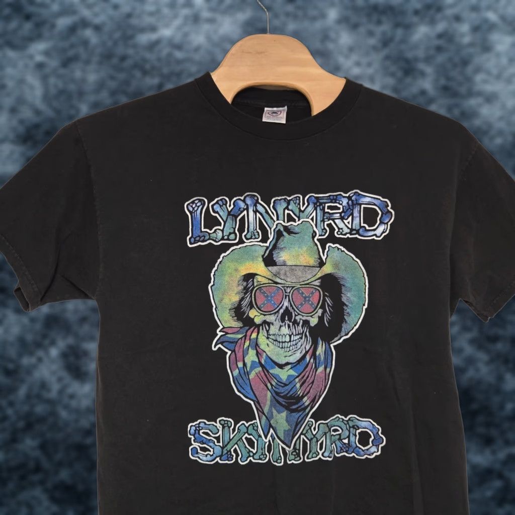 Vintage VINTAGE LYNYRD SKYNYRD Tour T-Shirt Men's XL Black 2002 - Rock Band Crew Neck Short Sleeve Cotton Image logo All Seasons Breathable Size US XL / EU 56 / 4 - 1 Thumbnail