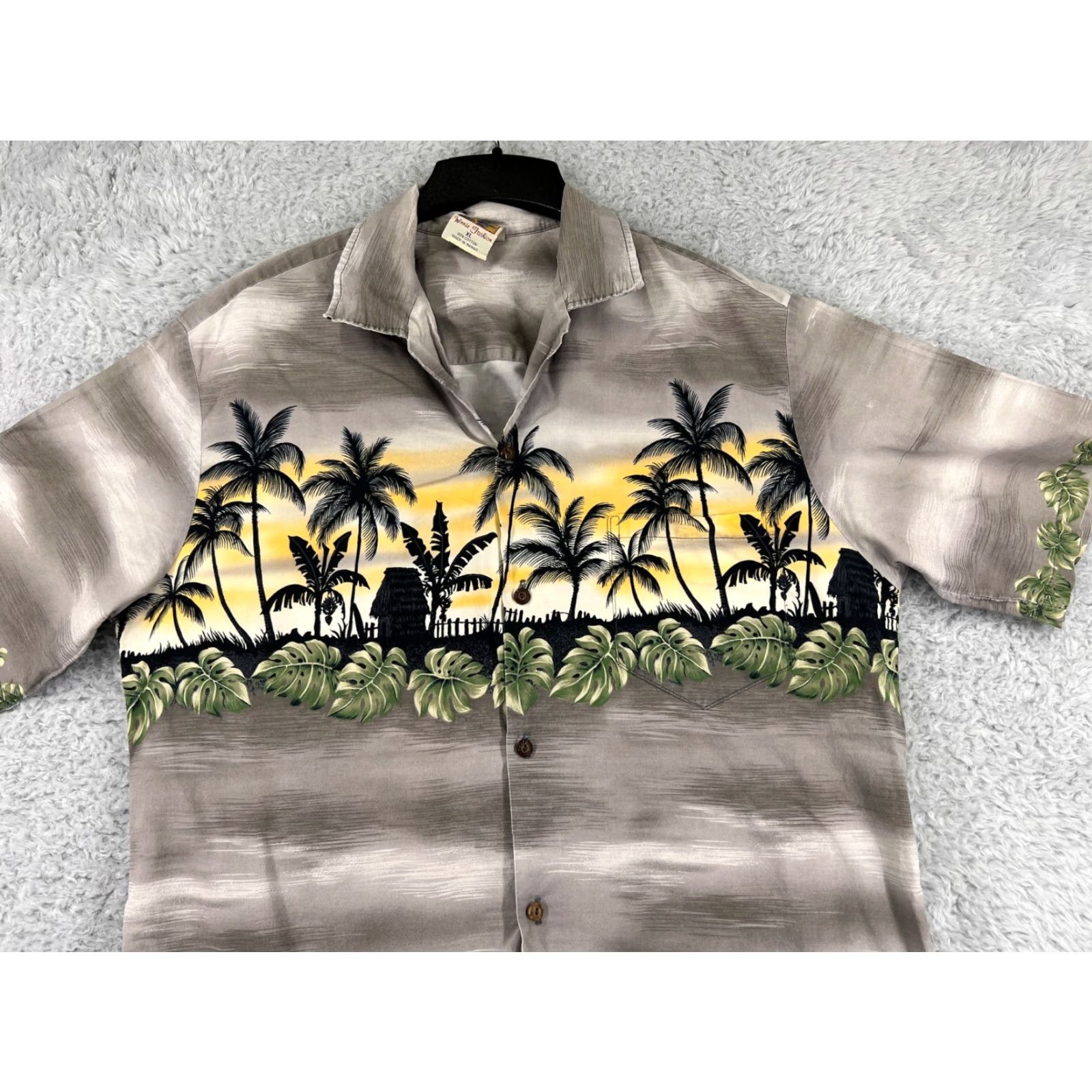 Vintage Winnie Fashion Hawaiian Shirt Mens XL Gray Button Palm Trees Hut Button Shirt Size US XL / EU 56 / 4 - 4 Thumbnail