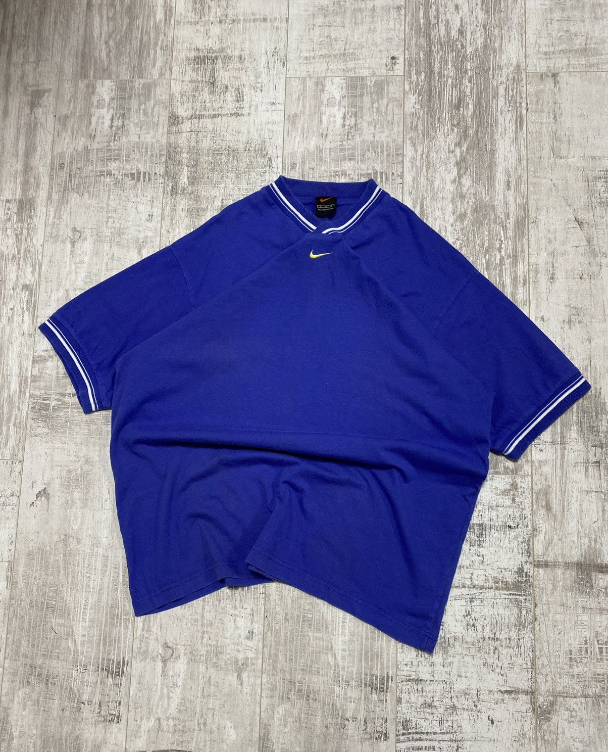 Nike × Vintage 🔥VINTAGE 90S NIKE CENTRAL SWOOSH SHORT SLEEVE T-SHIRT Size US L / EU 52-54 / 3 - 1 Thumbnail