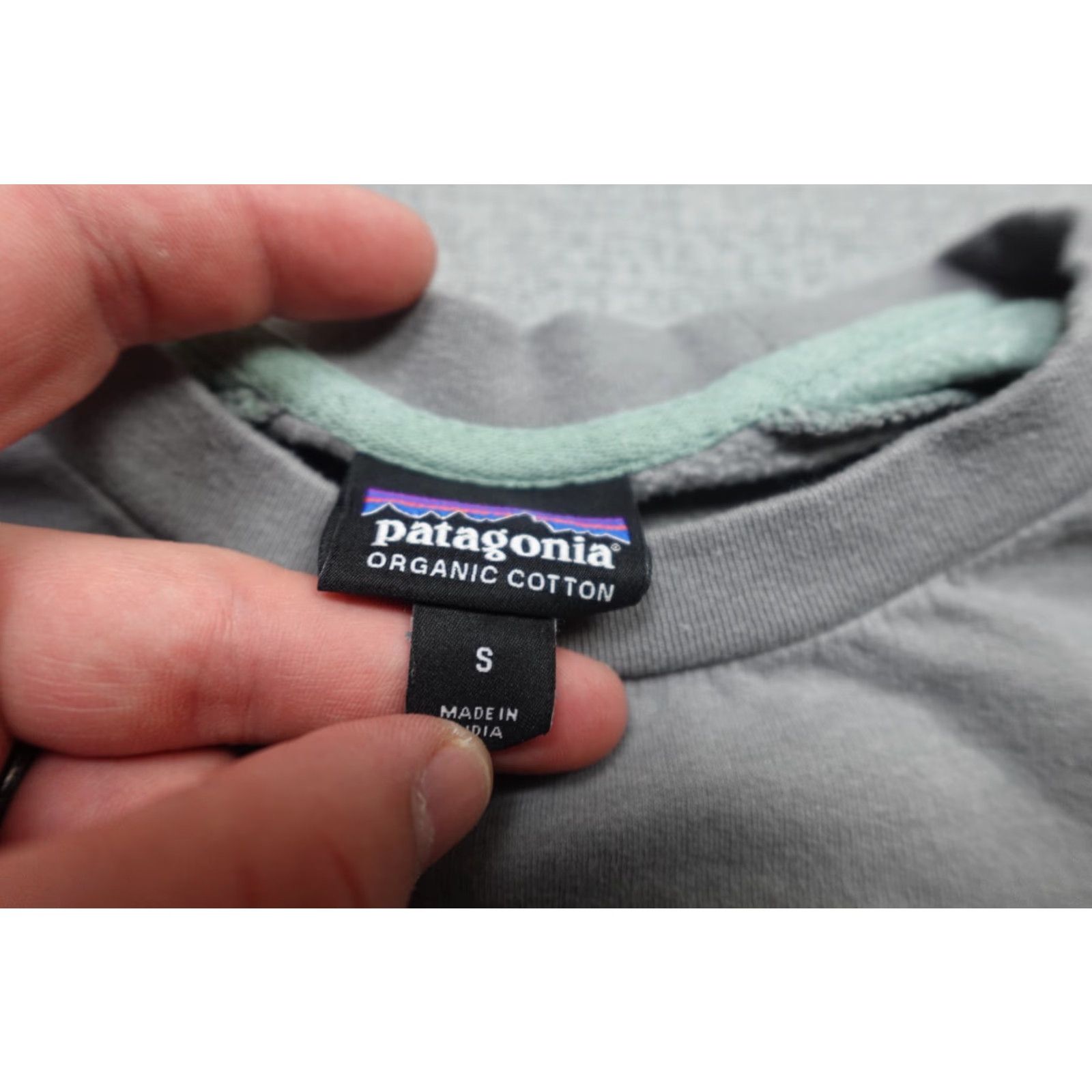 Patagonia Patagonia Sweatshirt Mens Small Gray Organic Cotton Fleece Pullover Graphic Print Logo Crewneck Scenario: Outdoor Hiking Activewear Regular Fit Mens Size US S / EU 44-46 / 1 - 3 Thumbnail