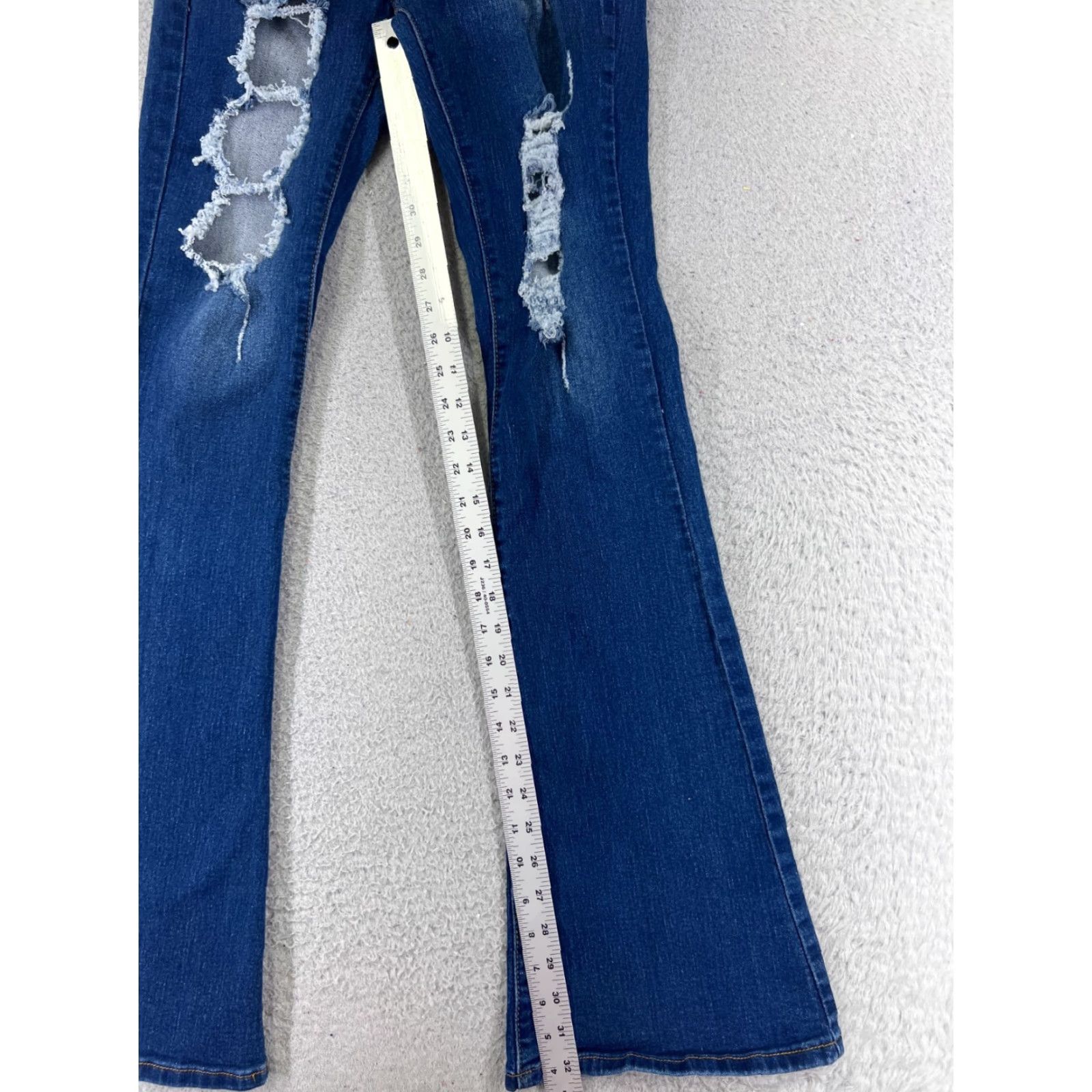 Shein Shein Jeans Womens 27 Blue Denim Flare Distressed Cotton Blend Mid 24x32 Pants Size 27" / US 4 / IT 40 - 7 Thumbnail
