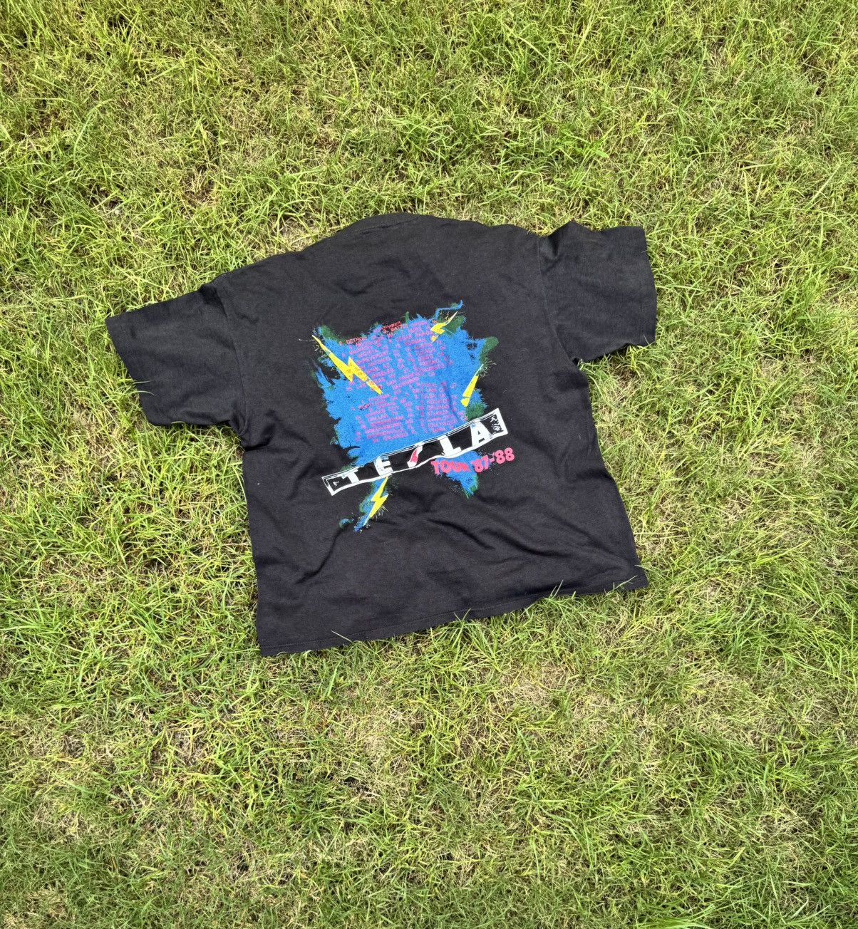 Vintage Vintage Tesla Tour Concert T Shirt 1987 Size US XL / EU 56 / 4 - 8 Thumbnail