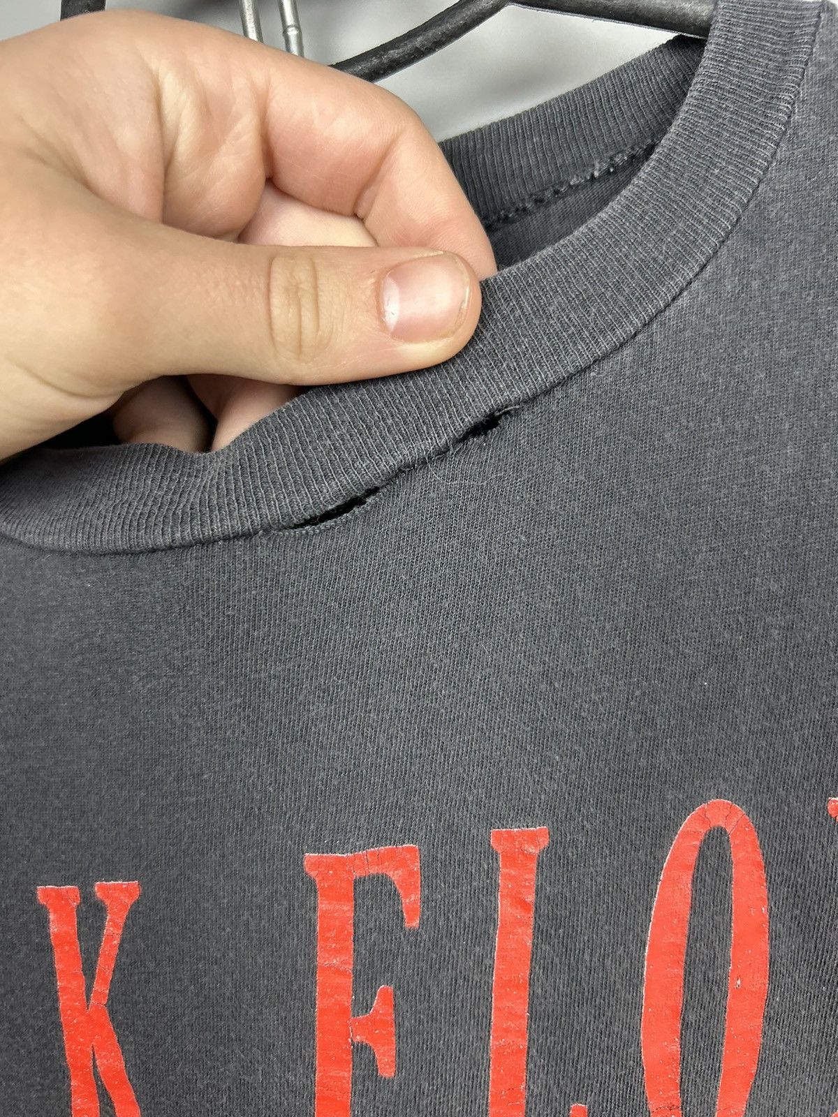 Band Tees × Vintage Vintage 1987 Pink Floyd A Momentary Lapse Of Reason Tour Tee Size US M / EU 48-50 / 2 - 4 Thumbnail