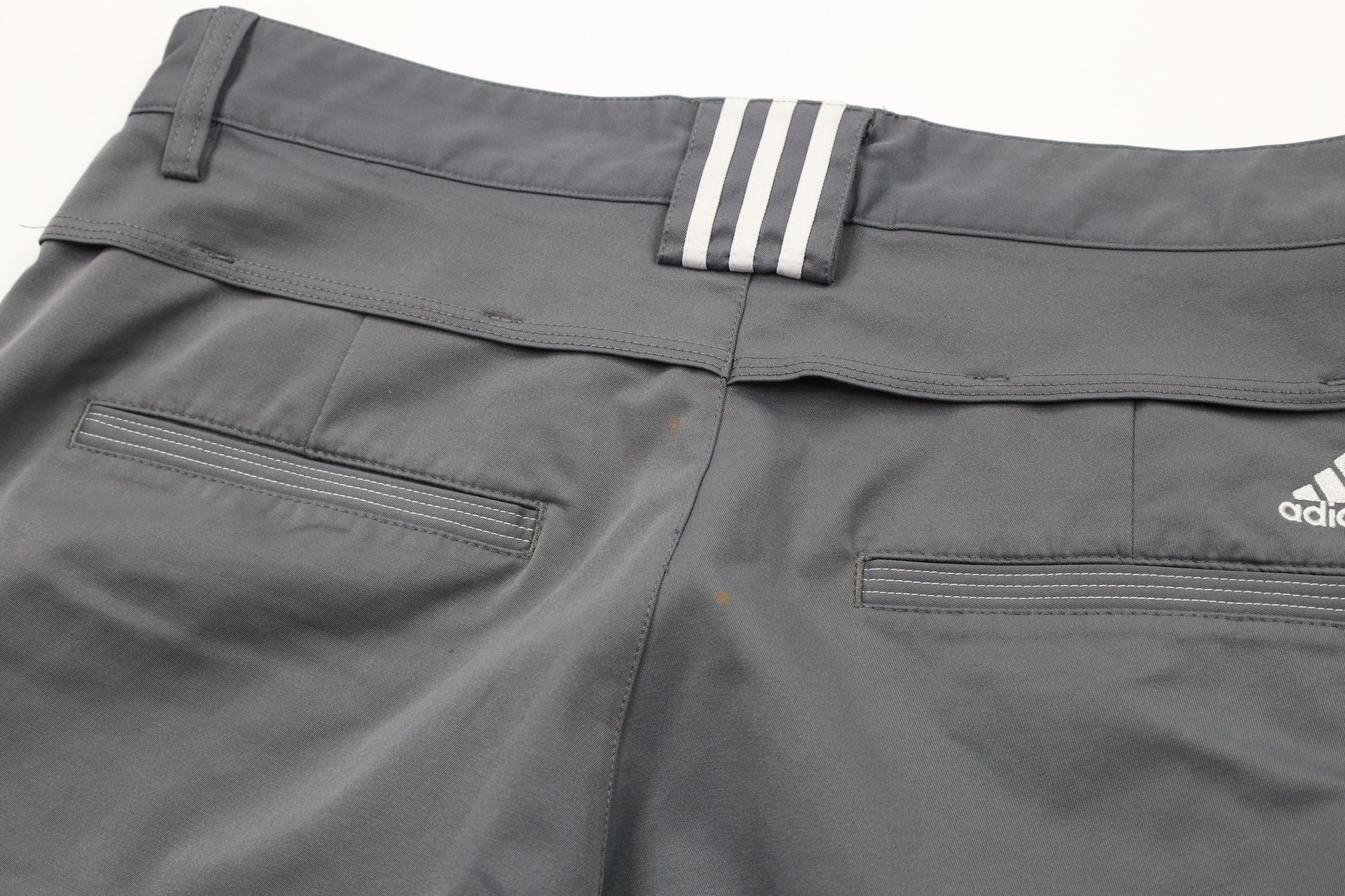Adidas × Vintage Adidas Golf Spell Out Striped Golfing Chino Shorts Gray Size US 30 / EU 46 - 12 Thumbnail