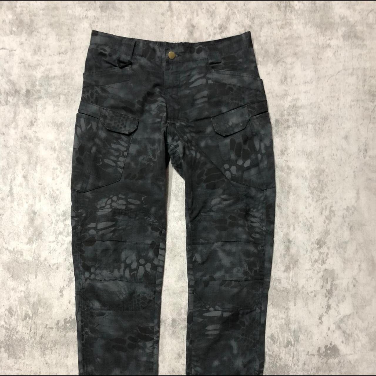 Other Black and grey camo cargo pants #camo Size 32" / US 10 / IT 46 - 1 Thumbnail