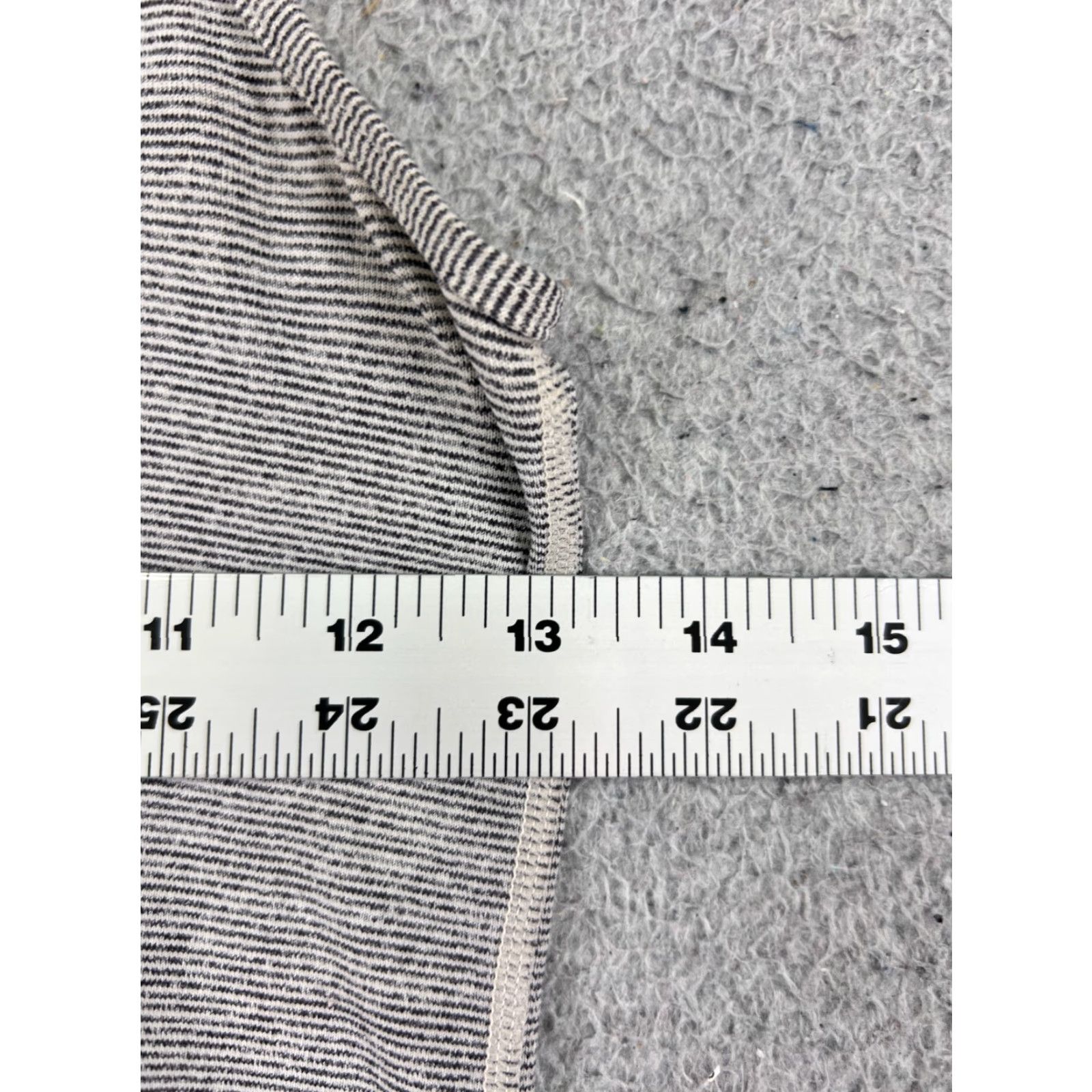 Lululemon Lululemon Shirt Women Tank Gray Sleeveless Gym Athleisure 4 Round Neck Pullover Casual Workwear Size S / US 4 / IT 40 - 7 Thumbnail