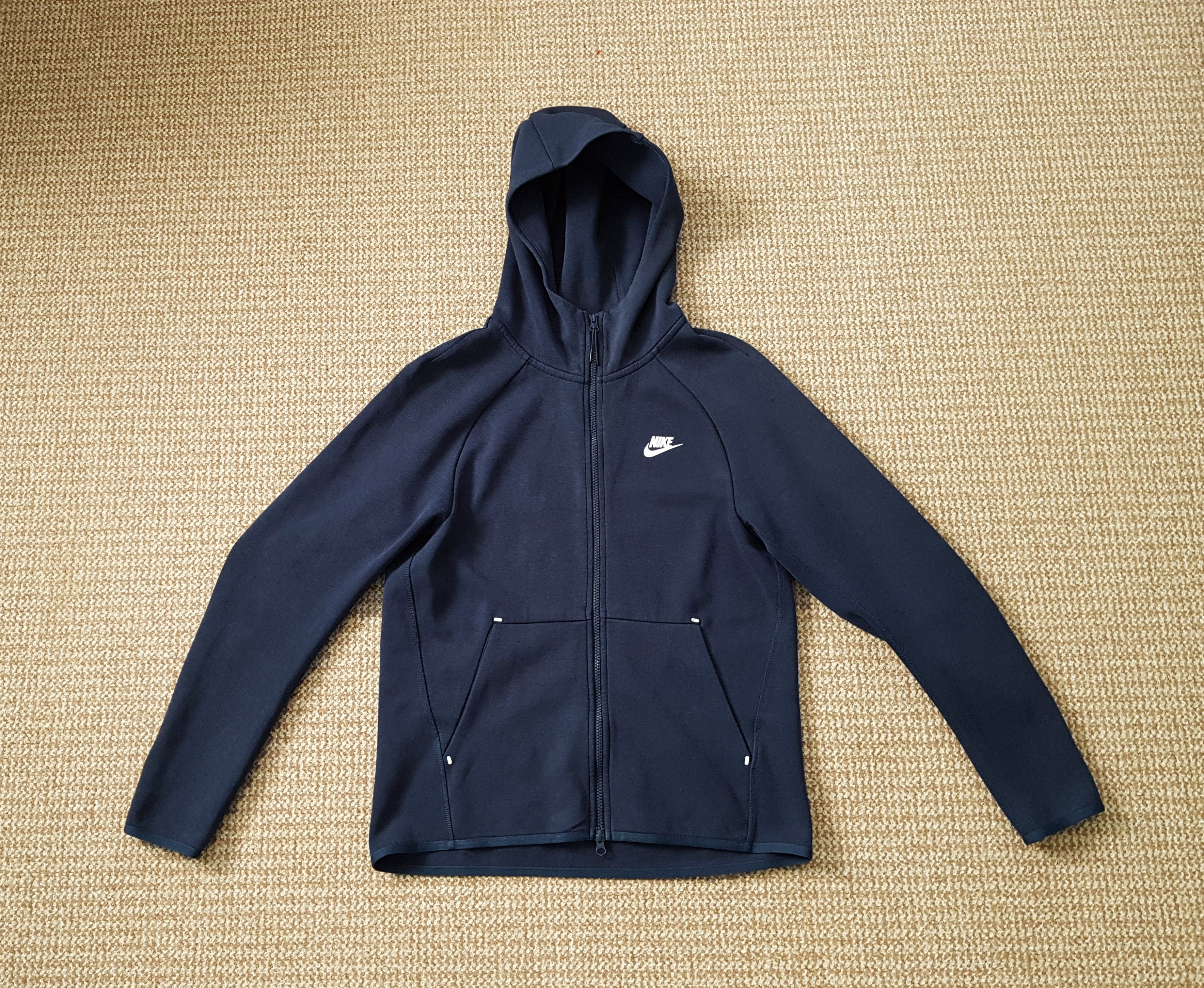 Nike Nike Tech Fleece Hoodie Full Zip sz M Size US M / EU 48-50 / 2 - 1 Thumbnail
