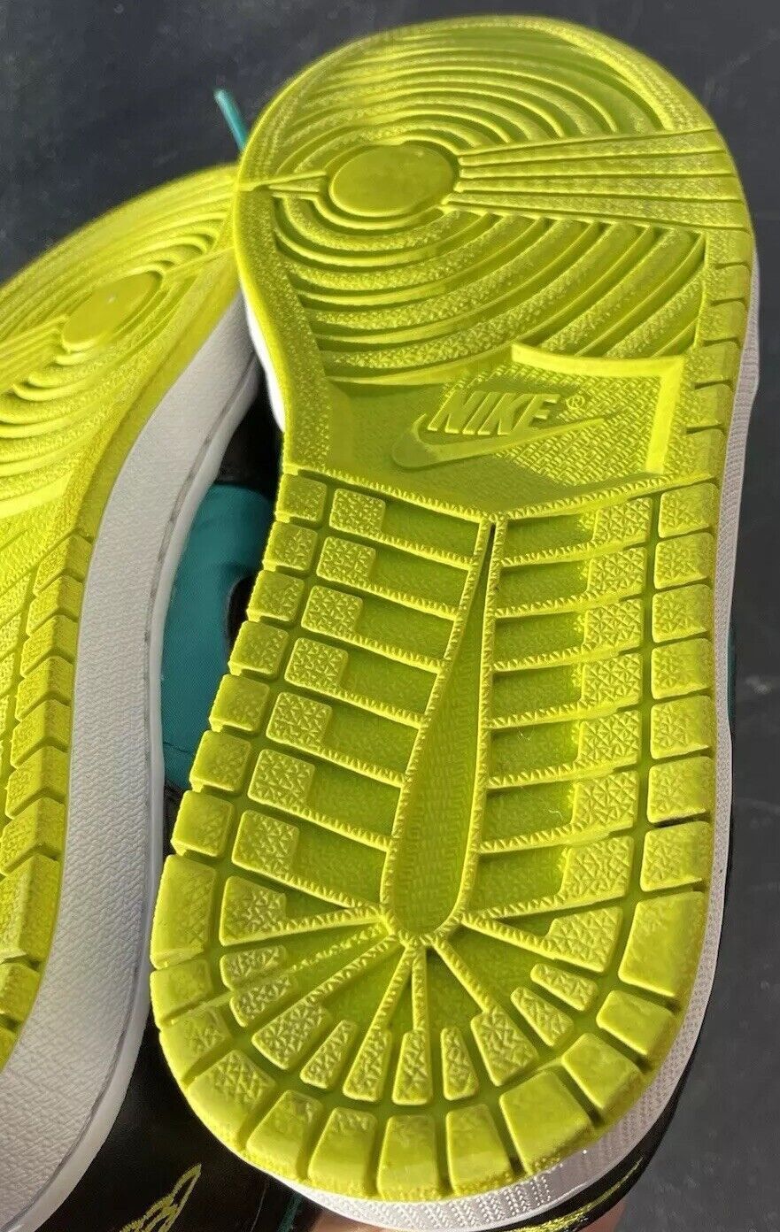 Jordan Brand × Nike Air Jordan 1 Retro Low Teal Venom Green Men’s Shoes Sz 10.5 Size US 10.5 / EU 43-44 - 8 Thumbnail