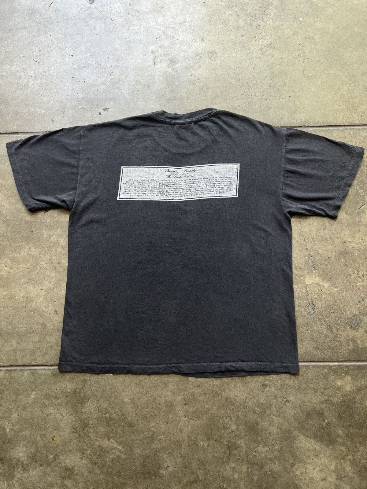 Hanes Vintage ‘90s Ted Bundy Serial Killer Tee Shirt Dahmer Manson Size US L / EU 52-54 / 3 - 2 Thumbnail
