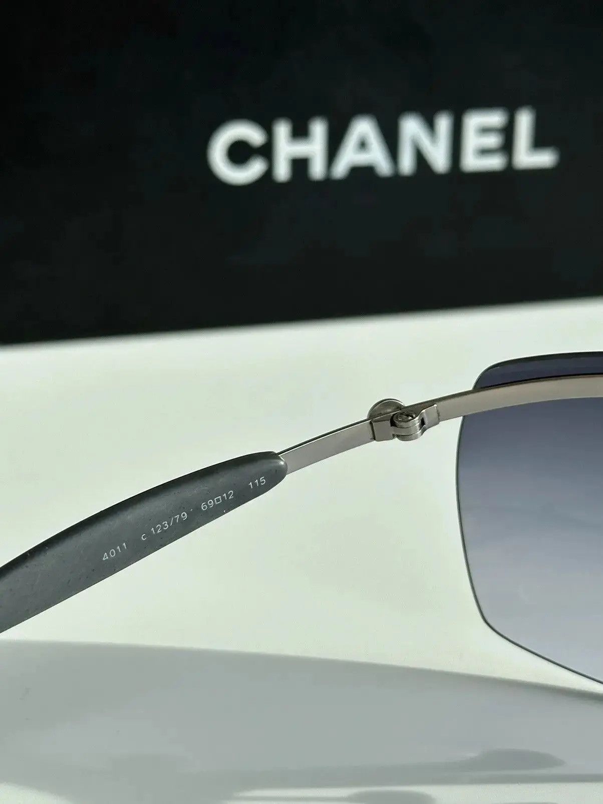 Chanel × Vintage CHANEL Sunglasses Rimless Rhimestone Shield CC Logo Sport Size ONE SIZE - 5 Thumbnail