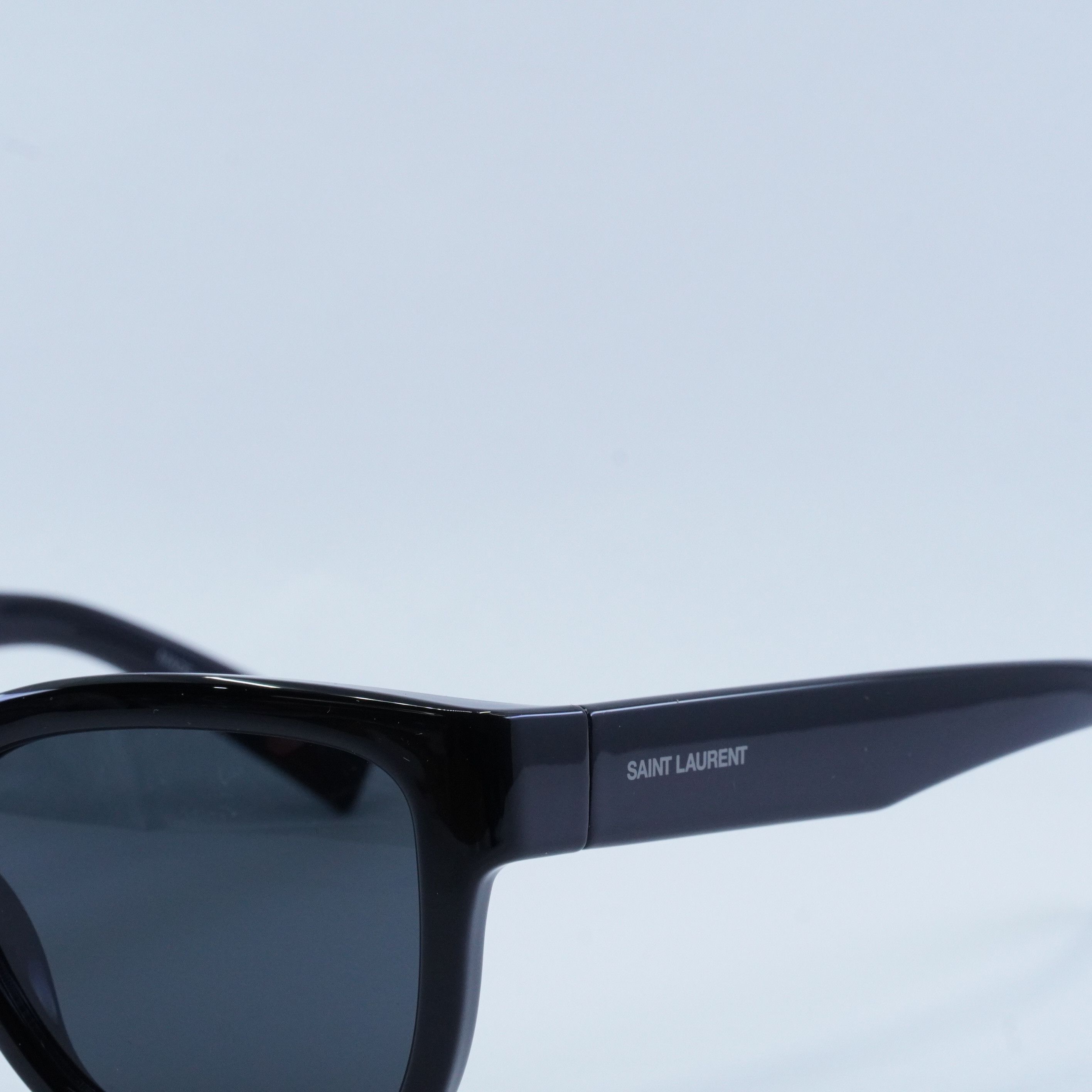 Saint Laurent Paris Saint Laurent SL674 001 Sunglasses Black Square Frame Size ONE SIZE - 2 Thumbnail