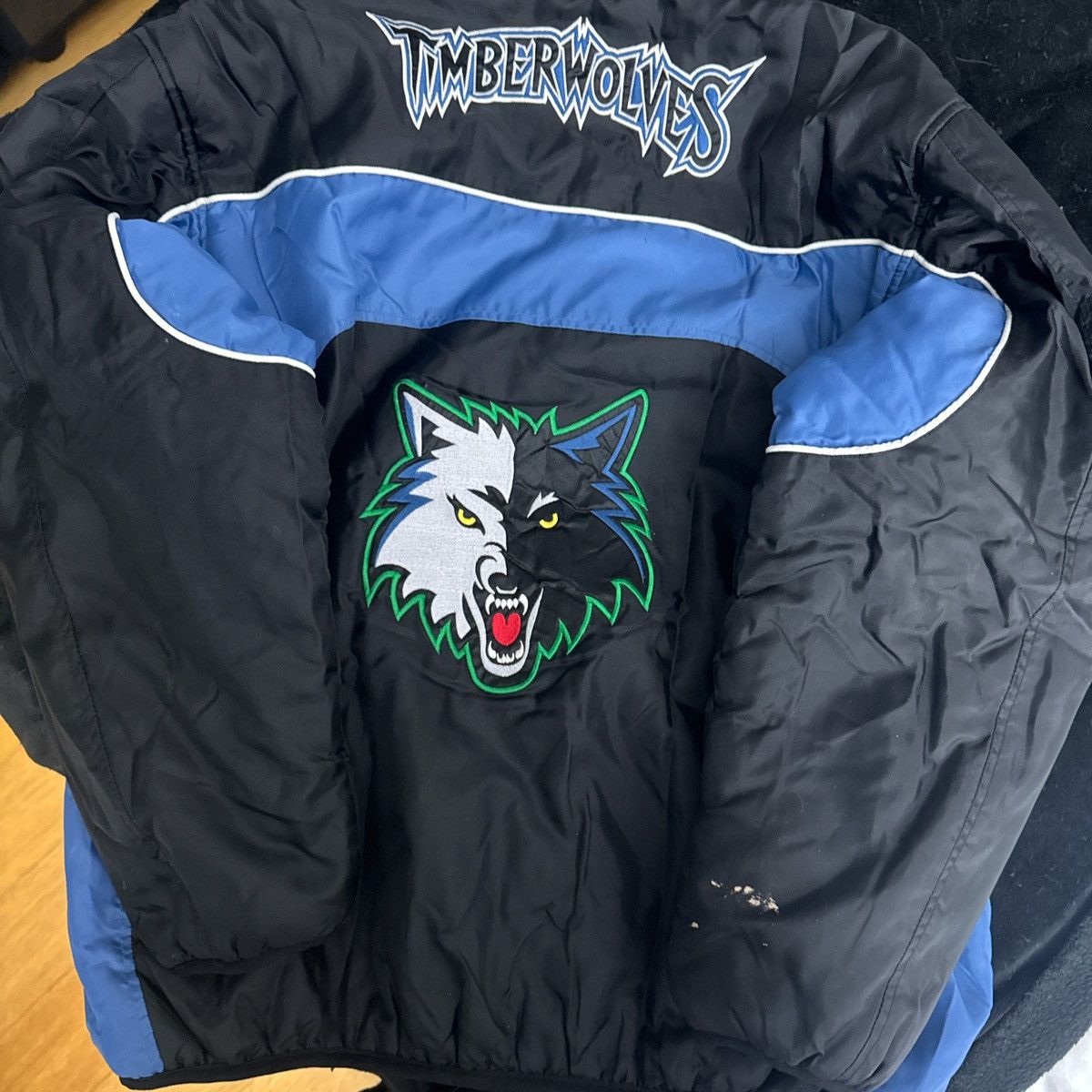 Vintage Vintage Minnesota Timberwolves reversible puffer jacket Size US XL / EU 56 / 4 - 6 Thumbnail
