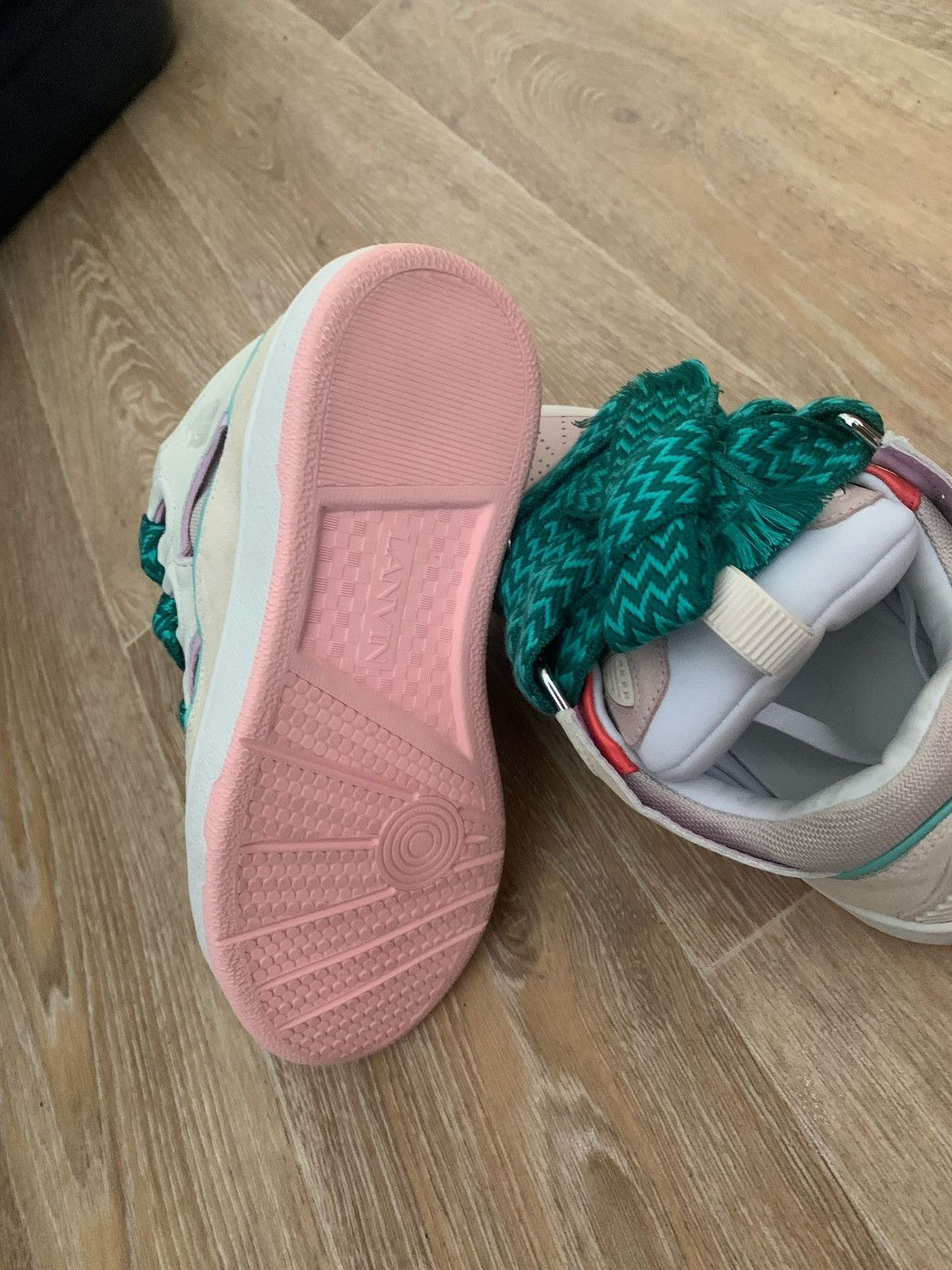Lanvin *BRANDNEW* Lanvin White Pink turquoise Curb Sneaker Sz.40 Size US 10 / IT 40 - 3 Thumbnail