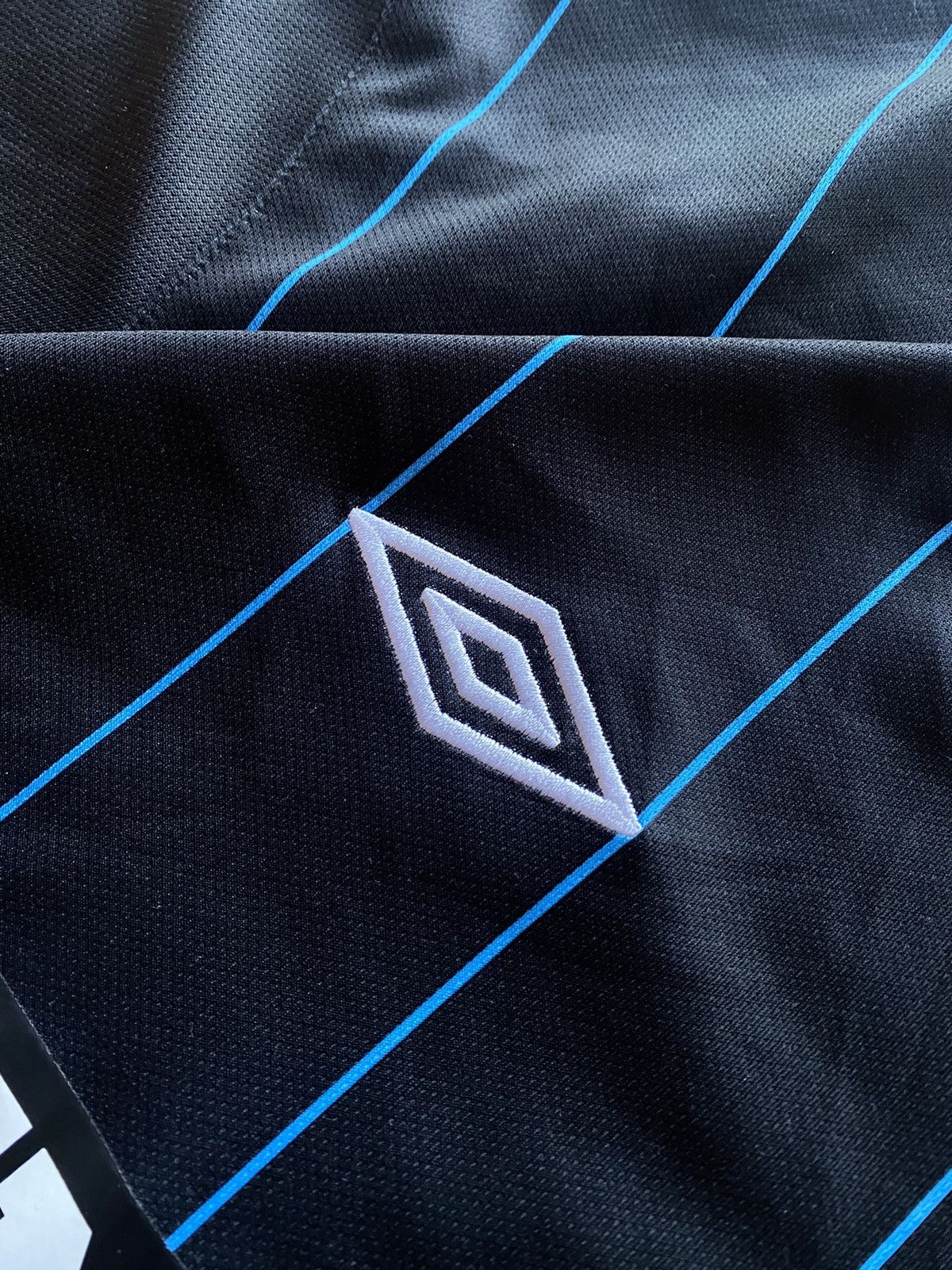 Umbro Umbro Rangers Glasgow 2012/2013 Home Football Soccer Jersey Size US L / EU 52-54 / 3 - 6 Thumbnail