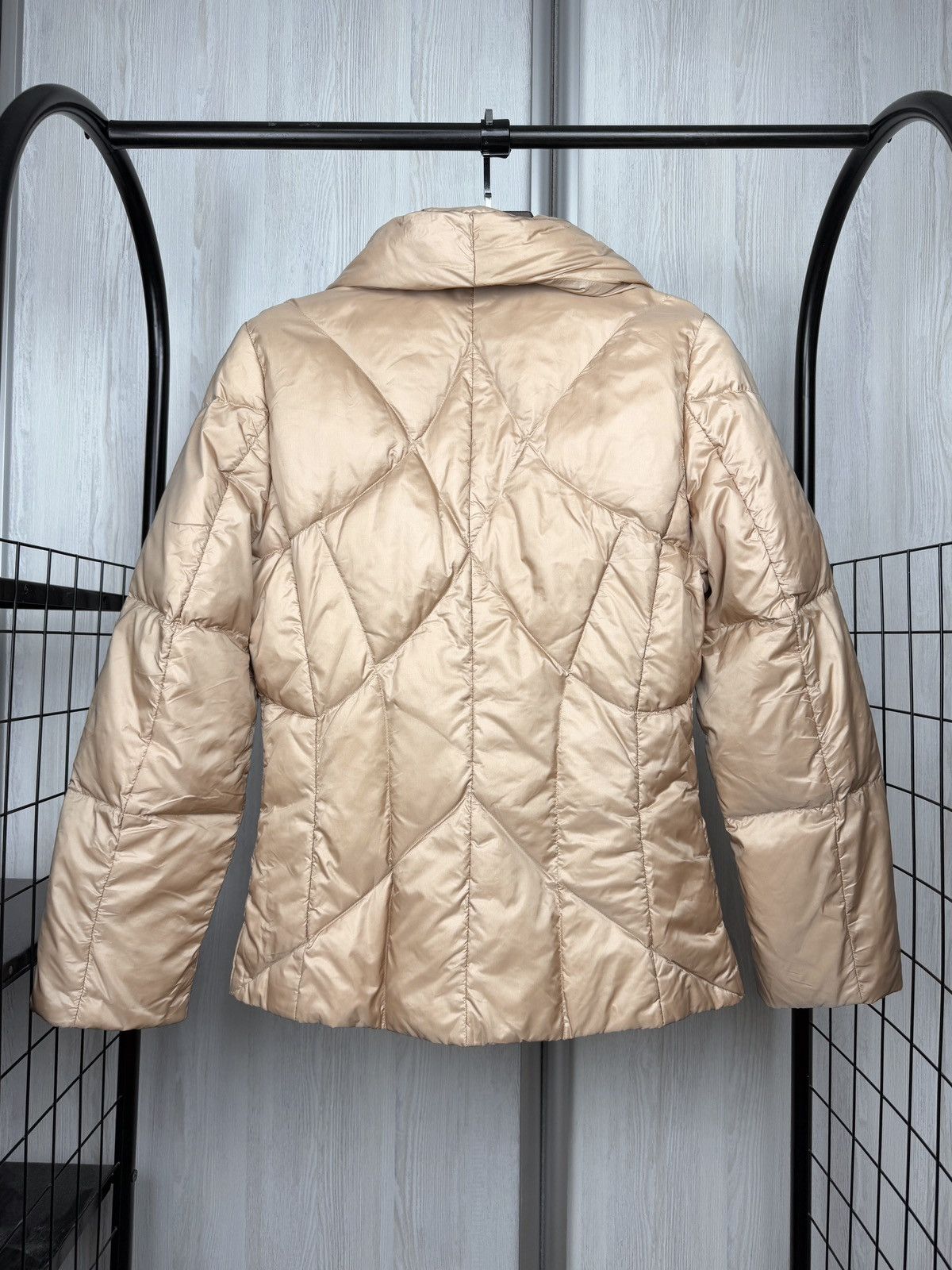 Max Mara Max Mara Down Nylon Puffer Beige Quilted Short Slim Fit Size M / US 6-8 / IT 42-44 - 7 Thumbnail